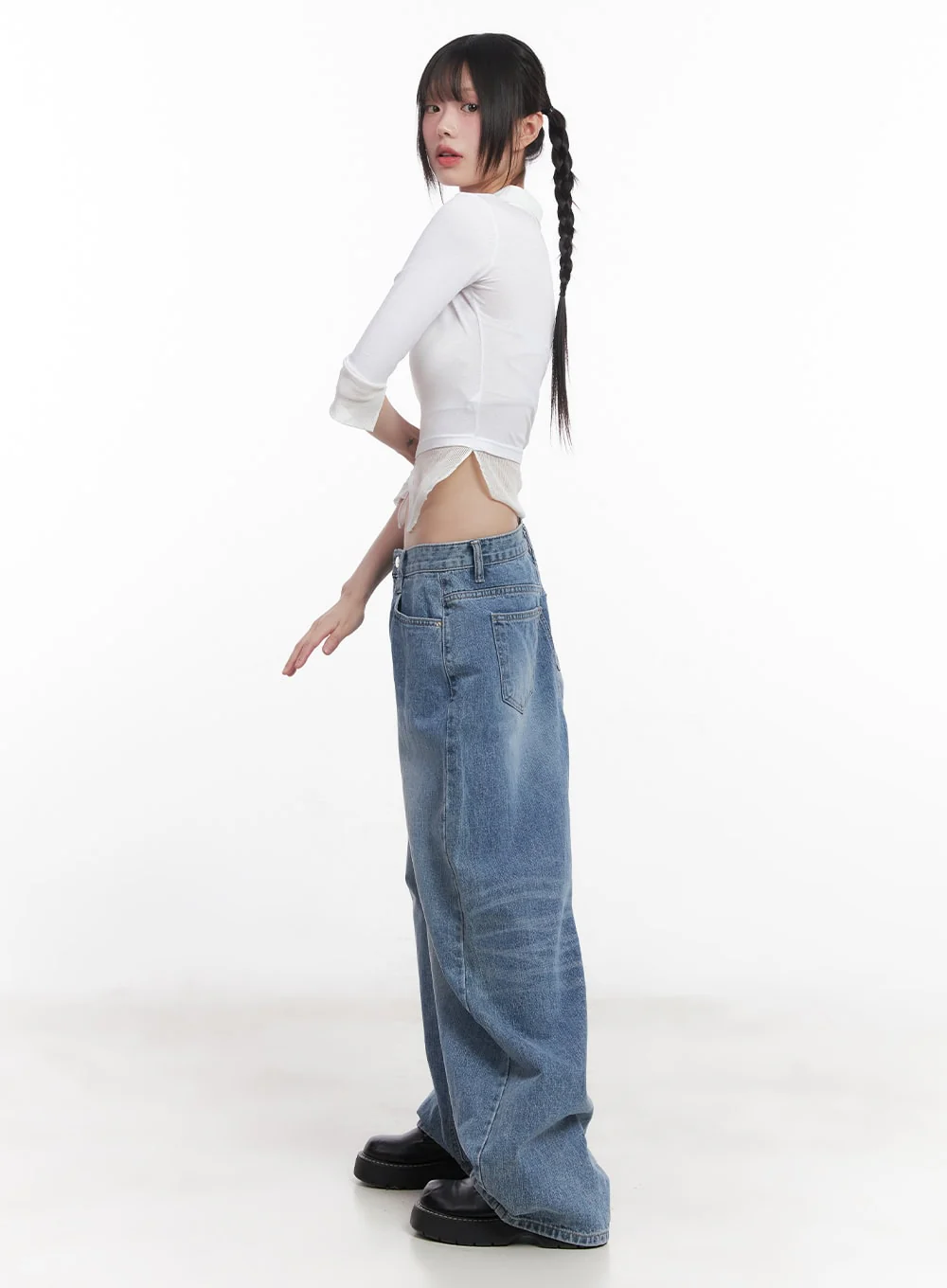 Alessa Washed Wide-Fit Baggy Jeans CU505 - Image 3