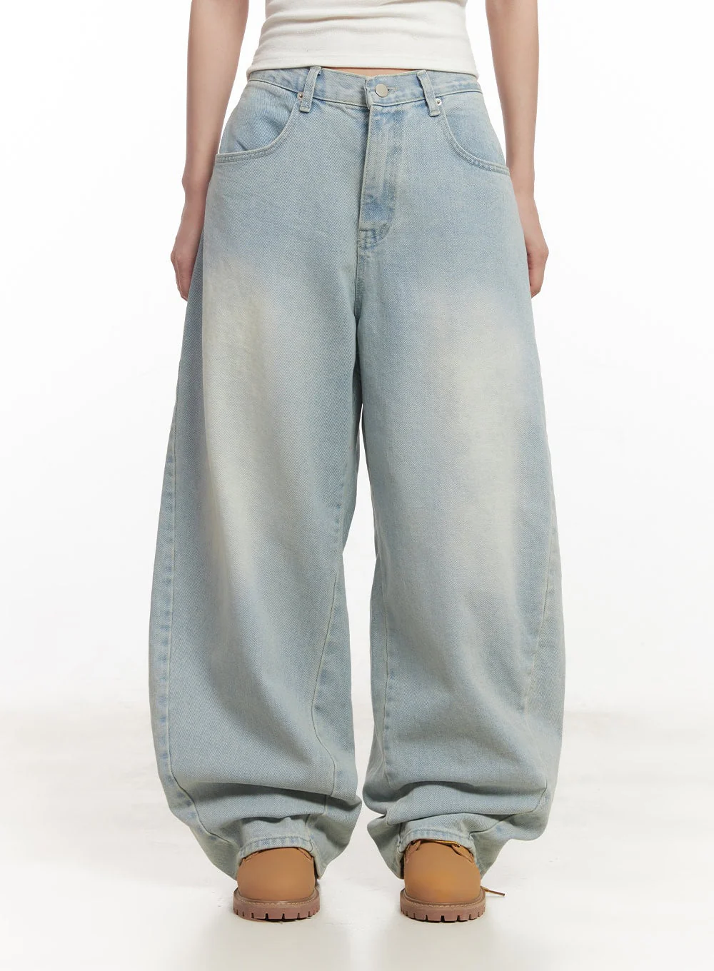 Alia Washed Wide-Leg Jeans CA518 - Image 2