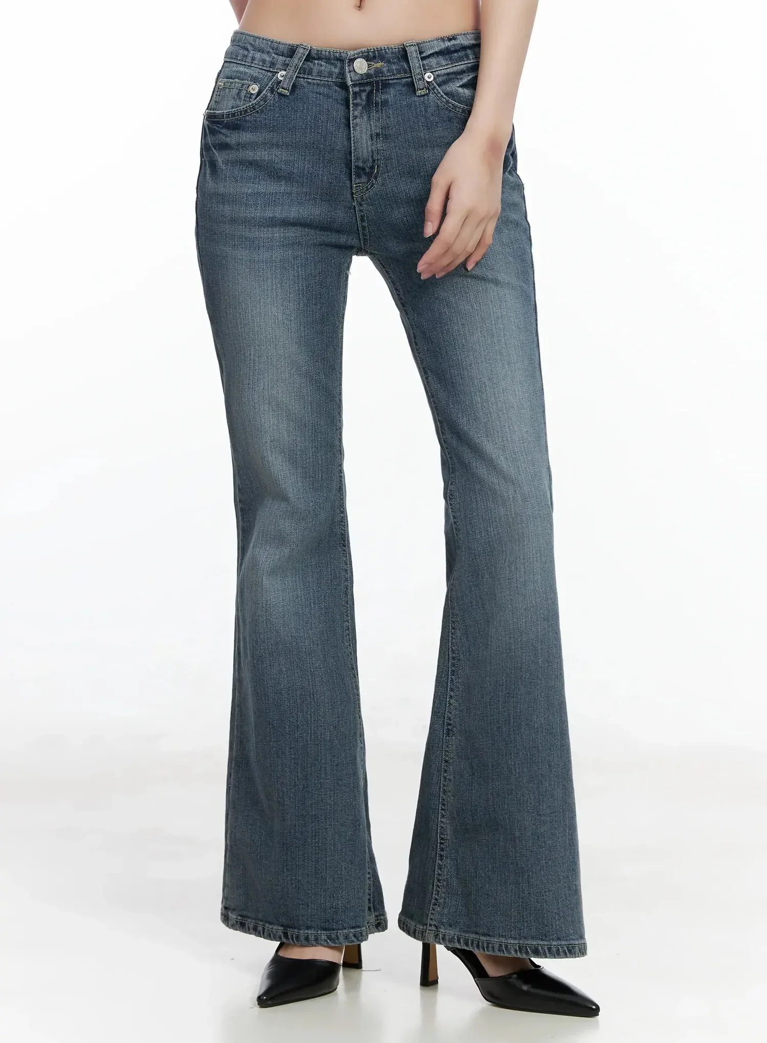 Amaris Low-Rise Bootcut Flared Jeans IM503 - Image 10