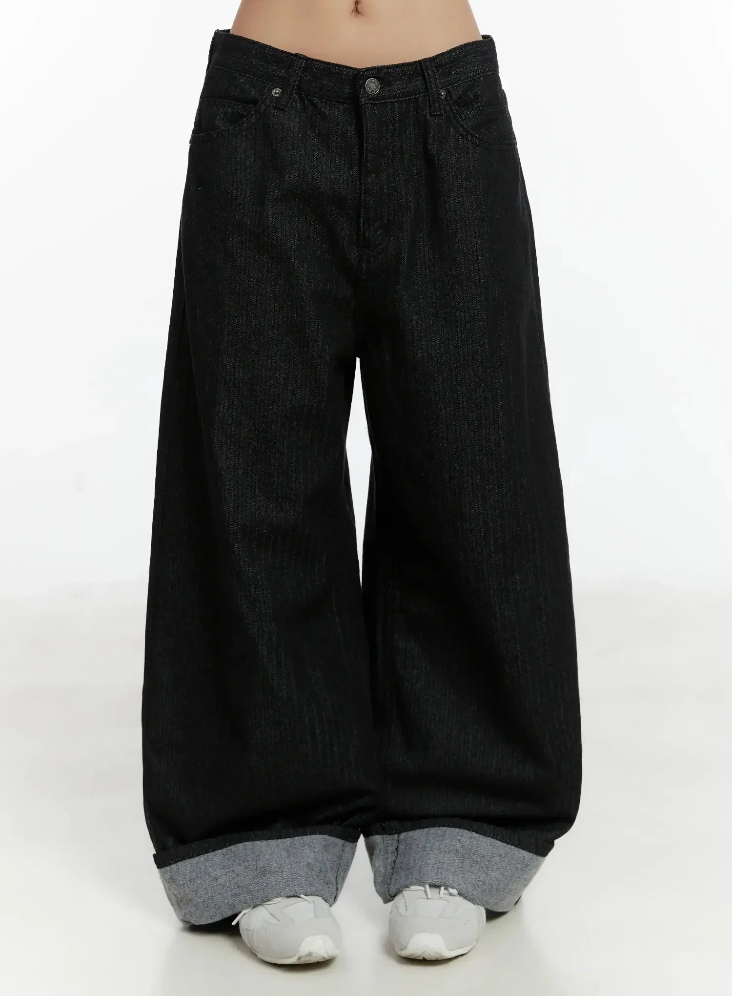 Amyra Baggy Striped Jeans ID525