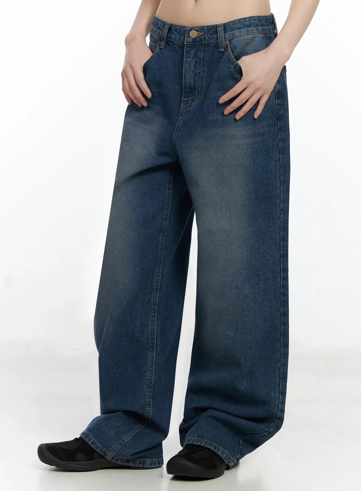 Annika Low-Rise Baggy Jeans F517 - Image 5