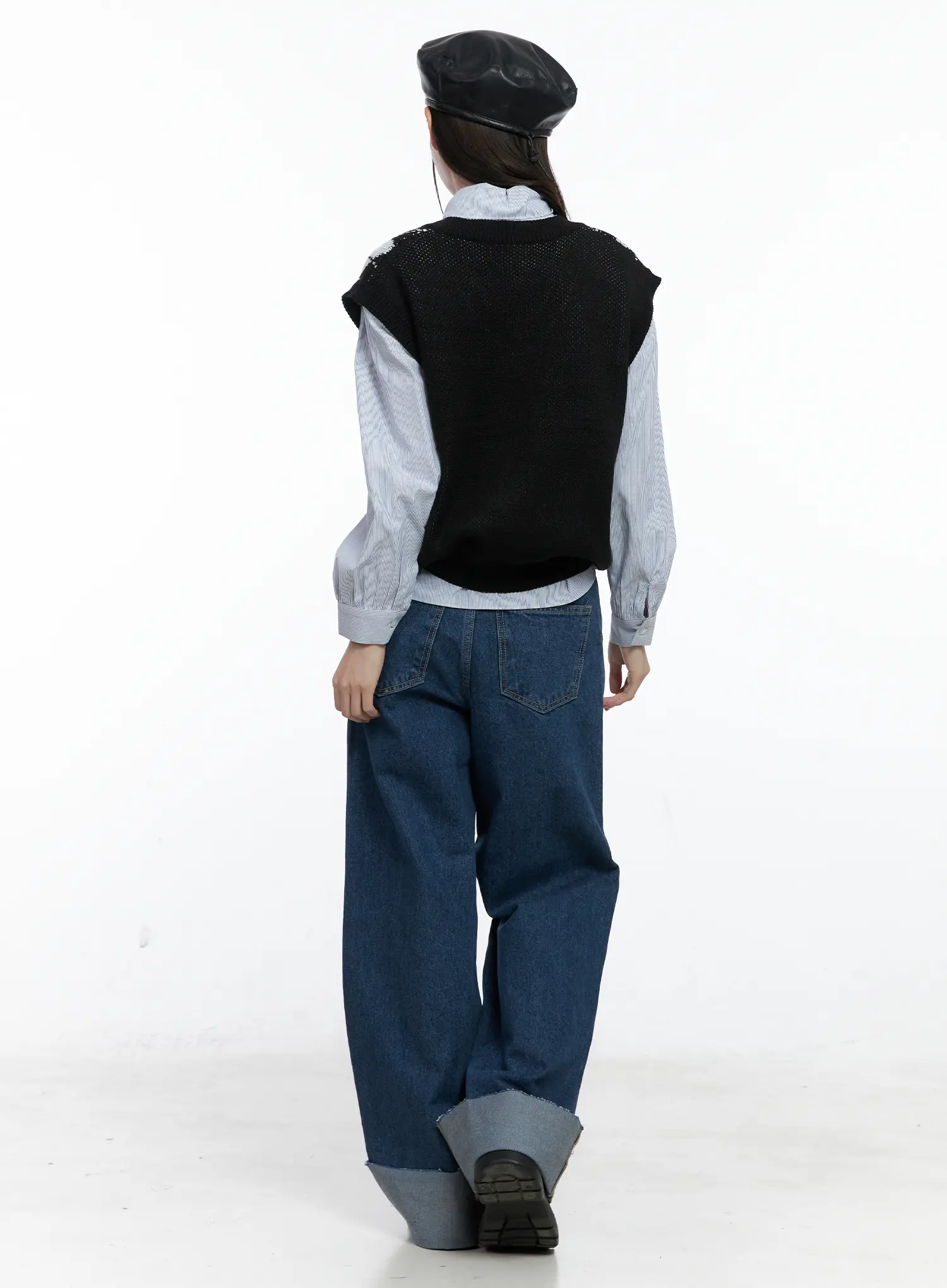 Argyle Pattern V-Neck Vest CO506 - Image 4