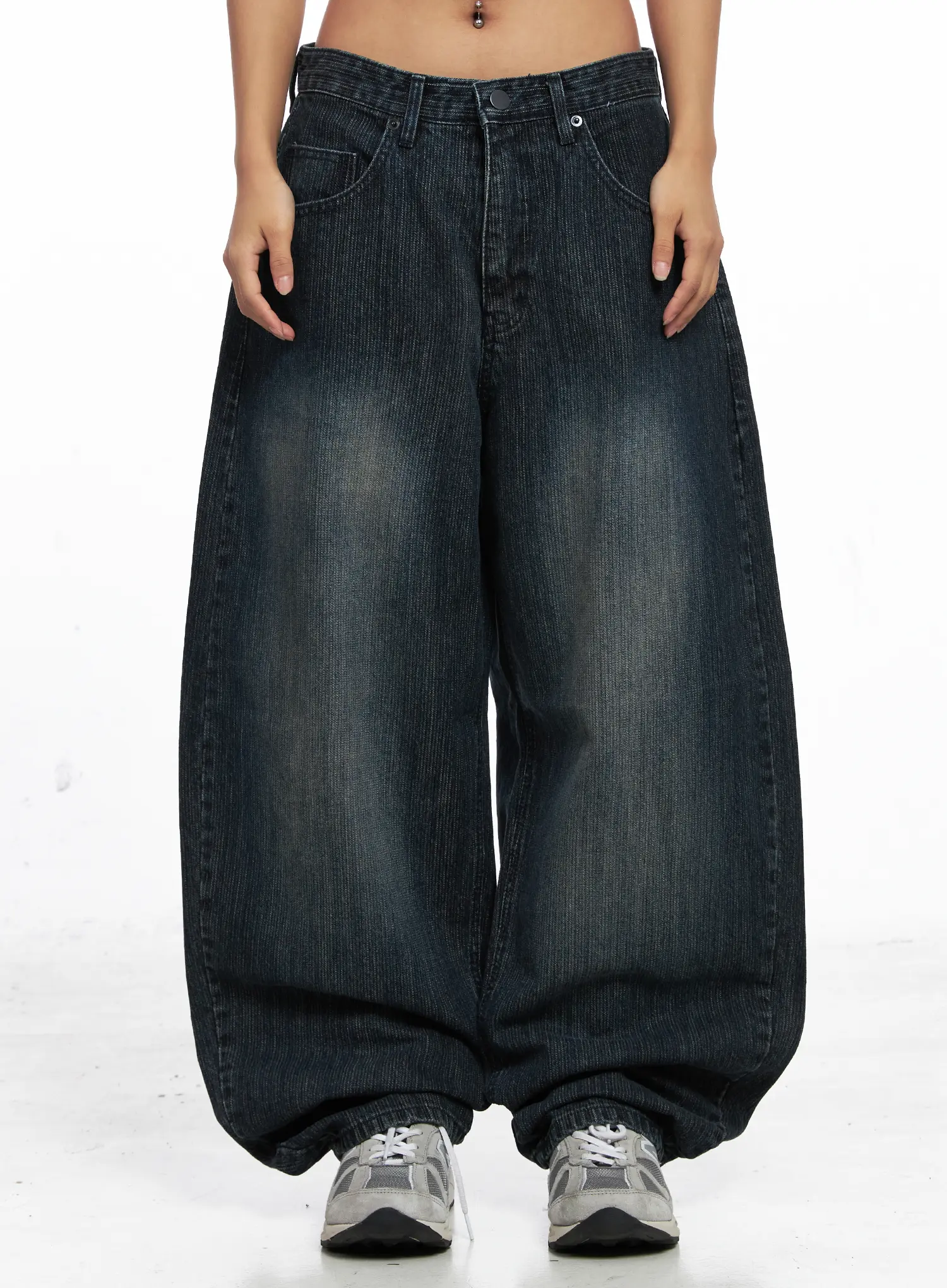 Aspyn Wide-Leg Washed Corduroy Jeans CO510