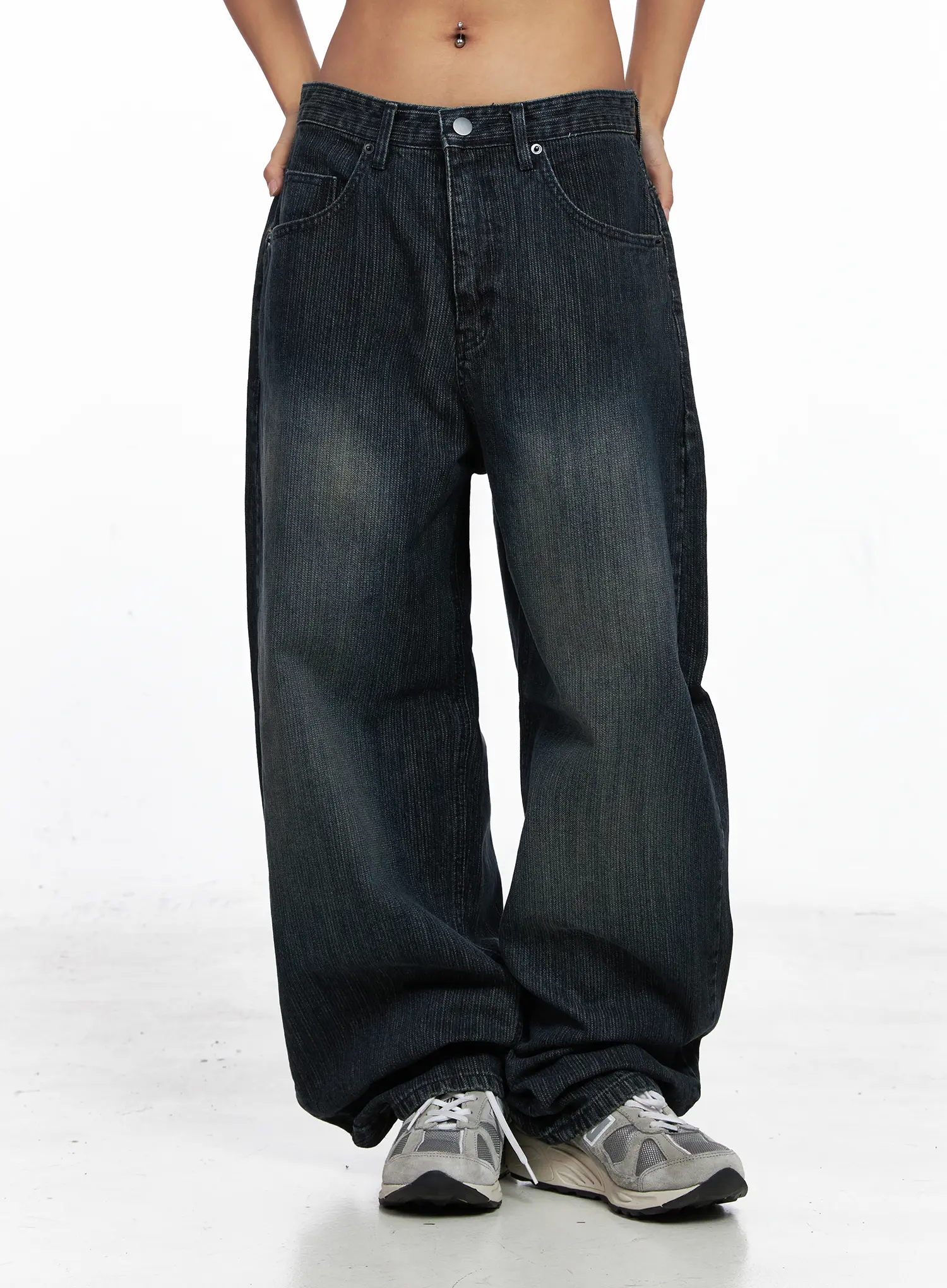 Aspyn Wide-Leg Washed Corduroy Jeans CO510 - Image 8