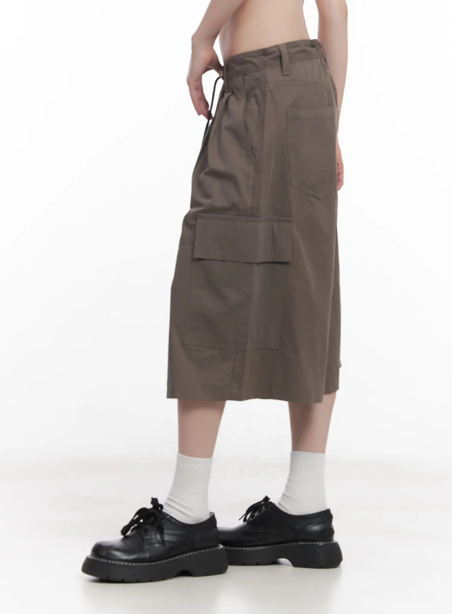 Baggy Pocketed Cargo Shorts CU518 - Image 3