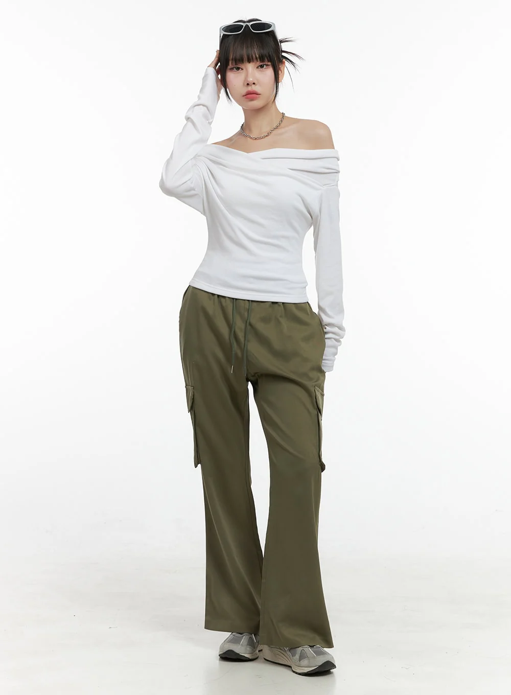 Banded Pocket Boot-Cut Cargo Pants OS410 - Image 2