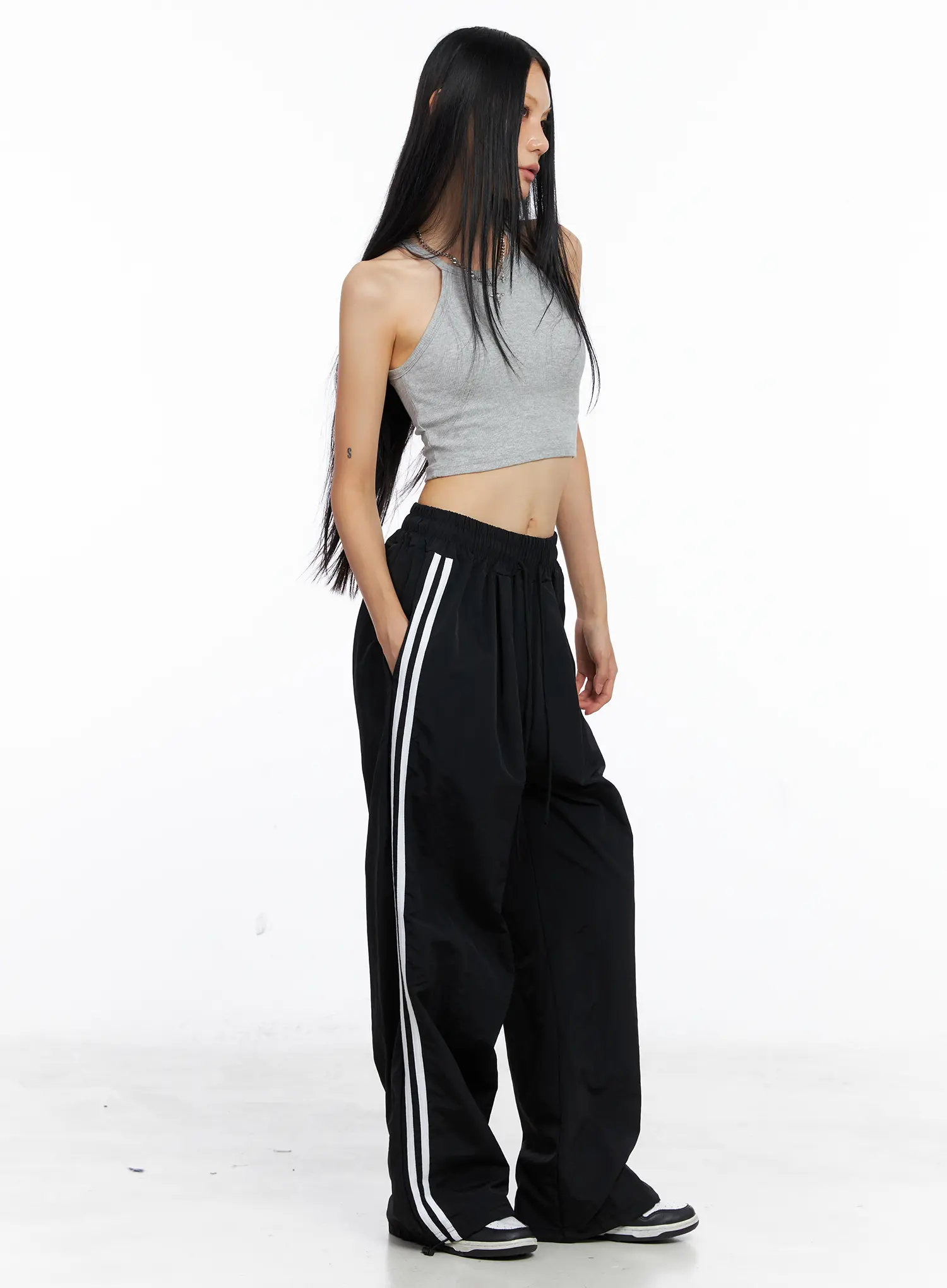 Basic Halter Crop Top CS509 - Image 5