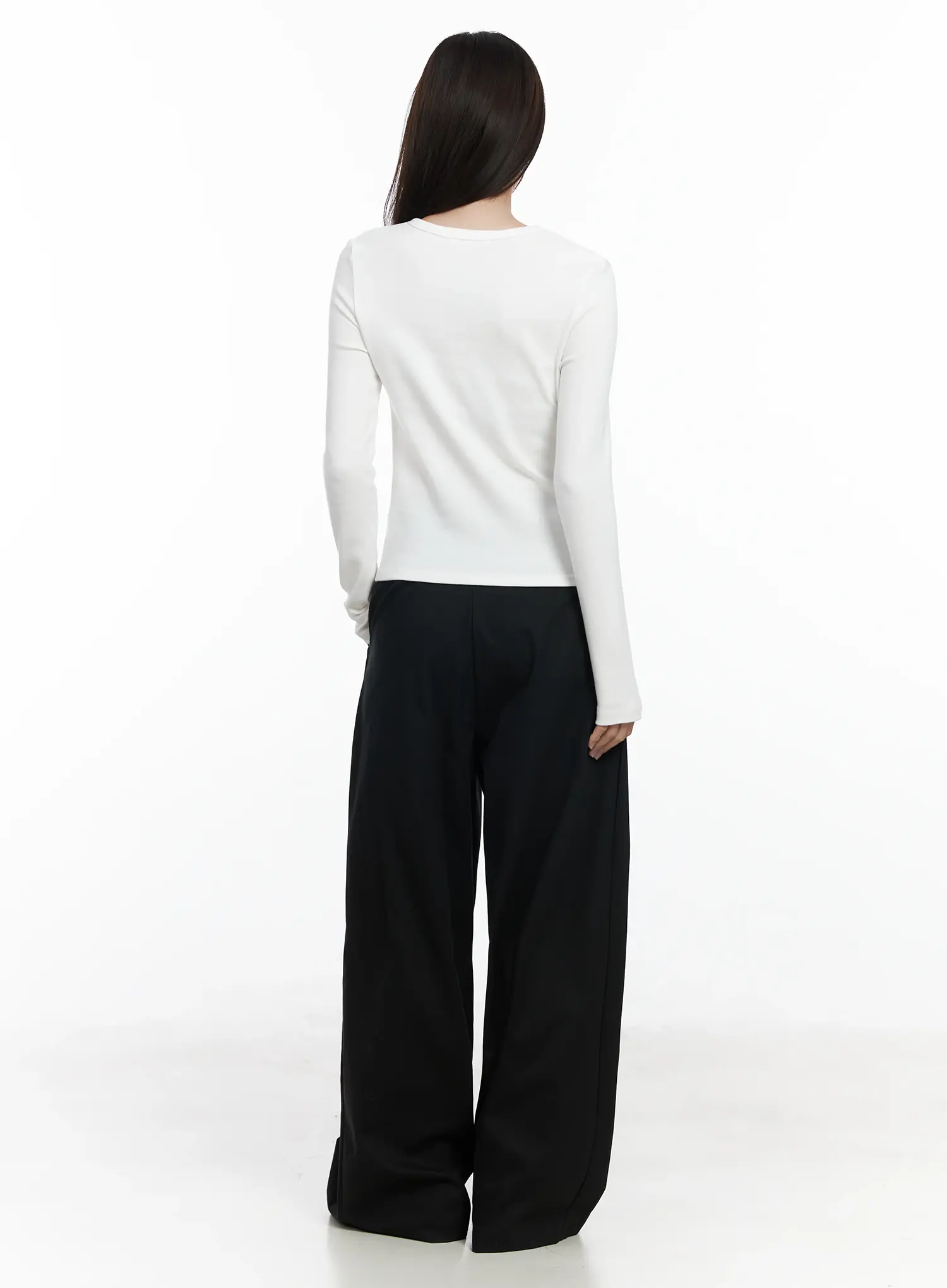 Basic Round Neck Long Sleeve Top IF520 - Image 4
