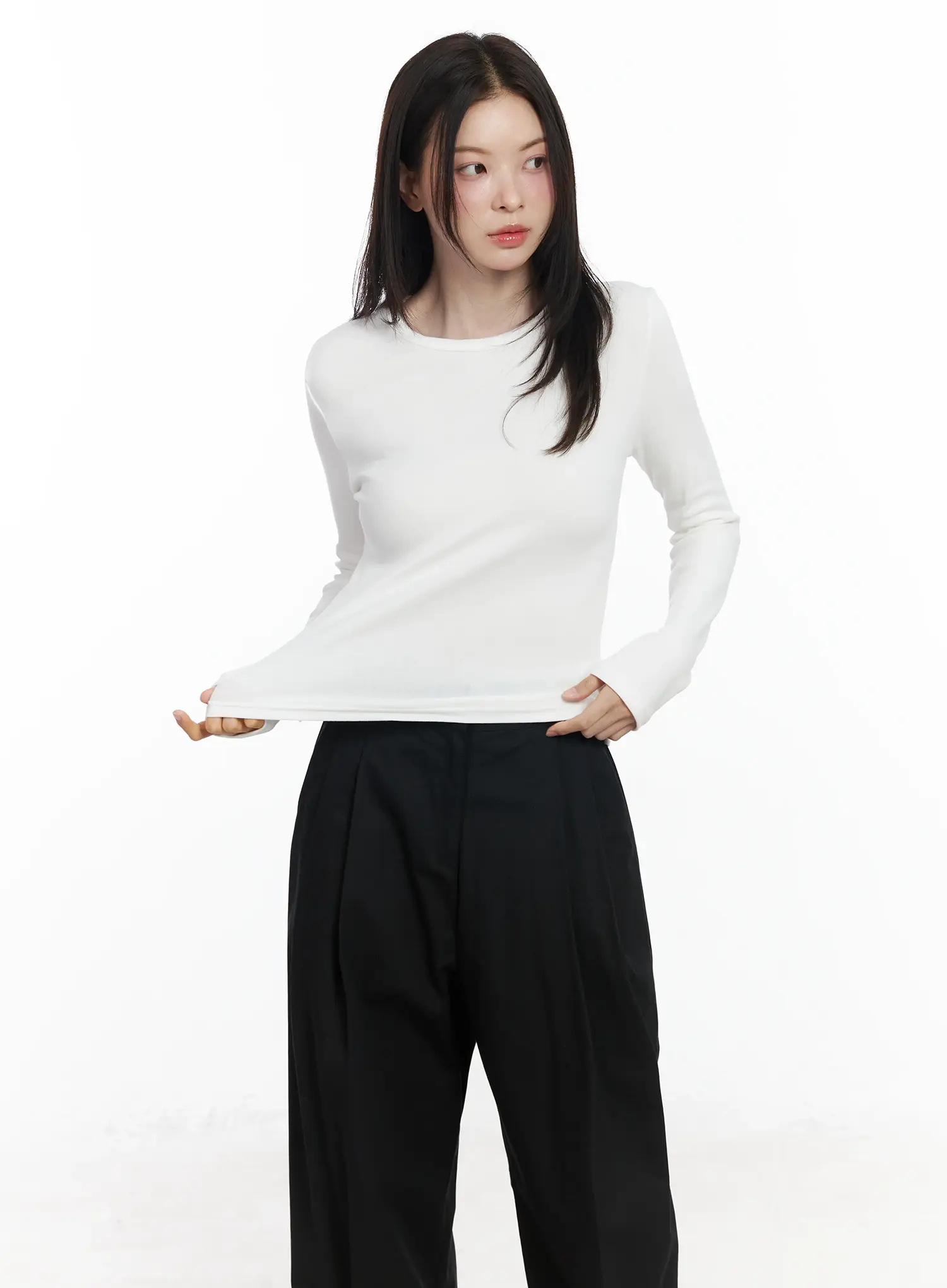 Basic Round Neck Long Sleeve Top IF520 - Image 9
