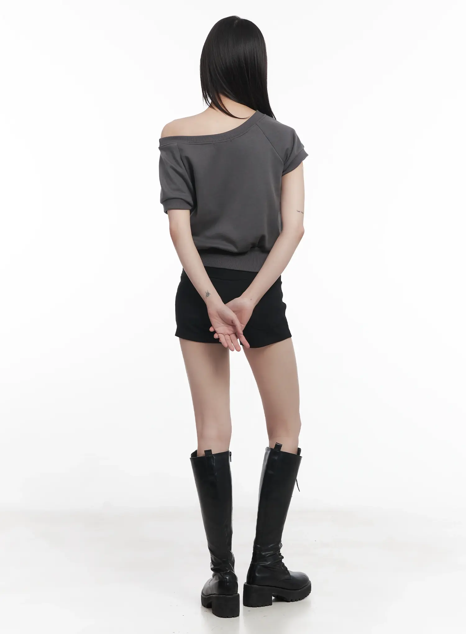 Basic Slim-Fit Shorts CU518 - Image 4