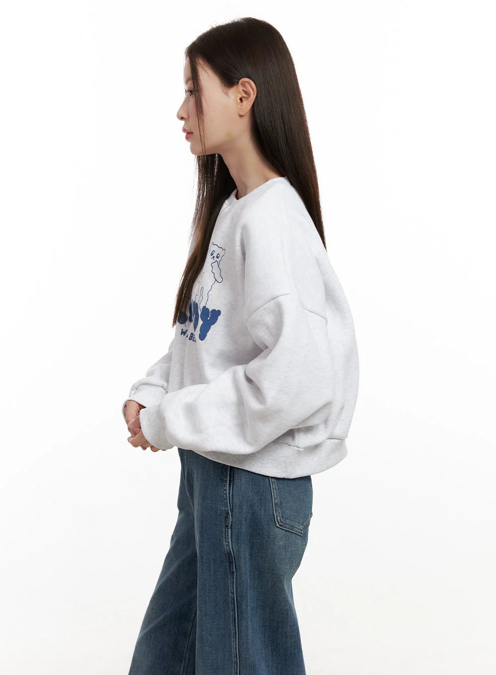 Bear Graphic Long Sleeve Crewneck ON422 - Image 6