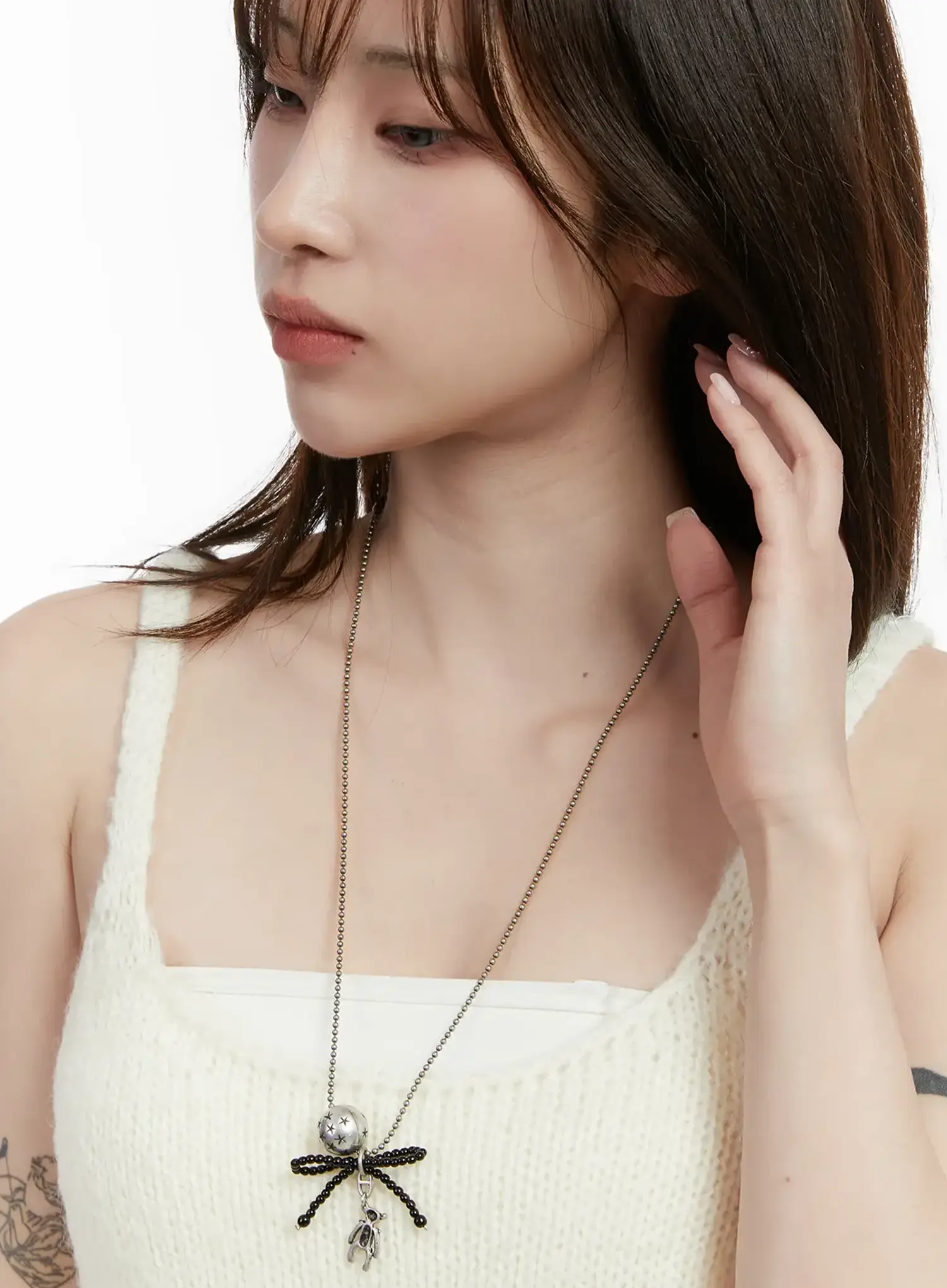 Black Ribbon Ball Pendant Necklace ID529 - Image 2