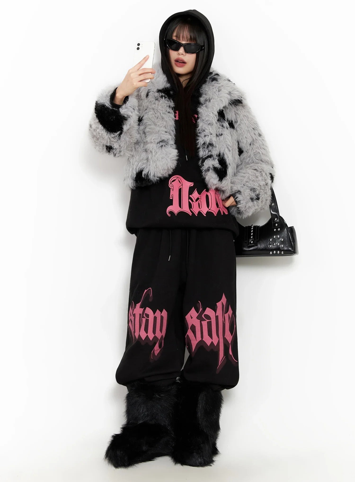 Bold Graphic Sweatpants IN503 - Image 2