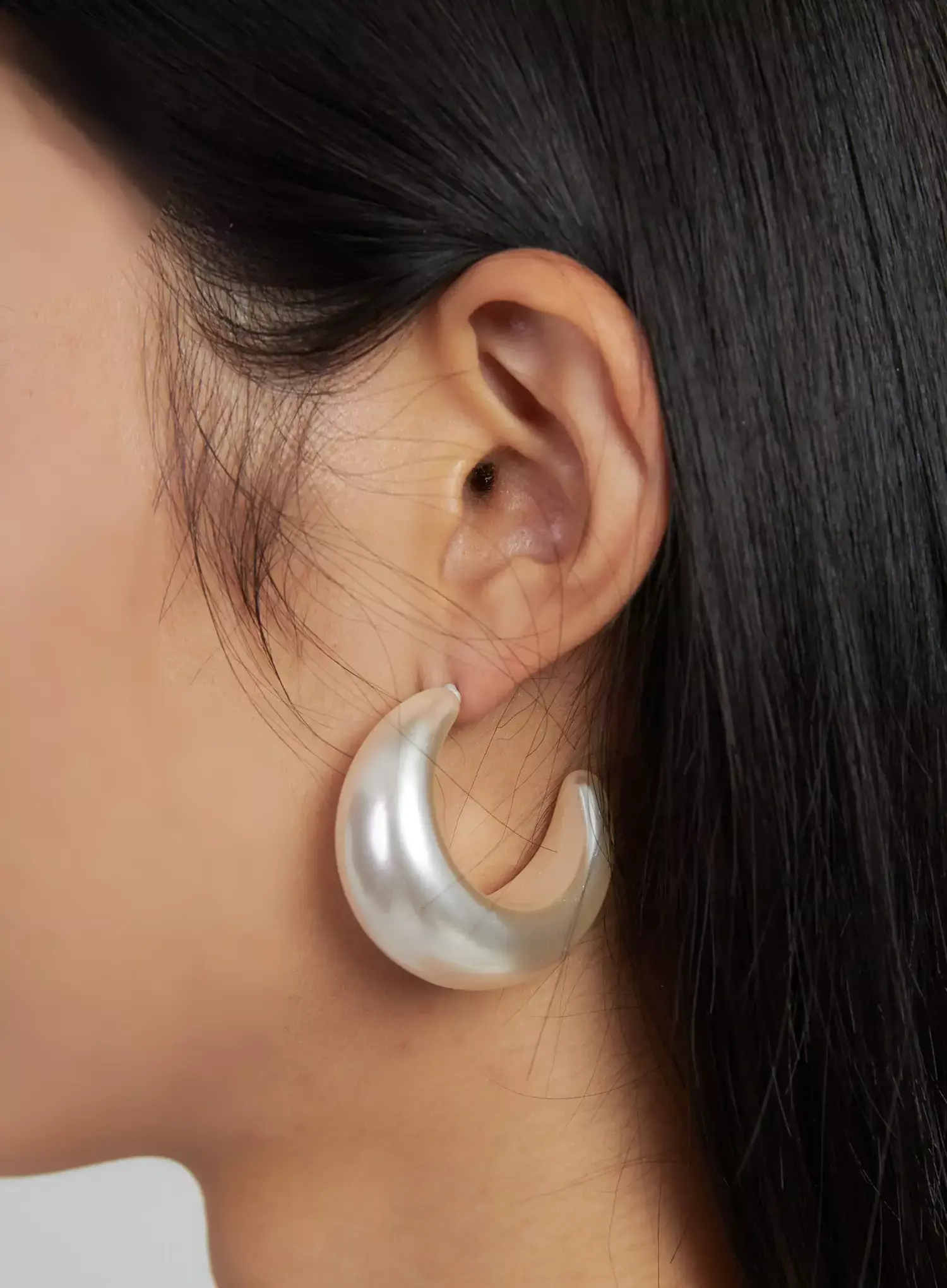 Bold Pearl Earrings IJ508 - Image 5