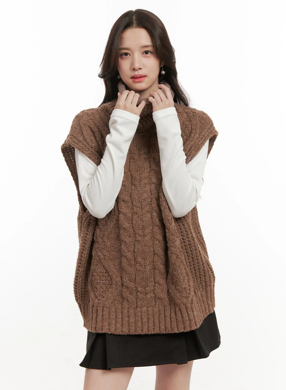 Cable Knit Oversize Turtle Neck Vest ON429 - Image 8
