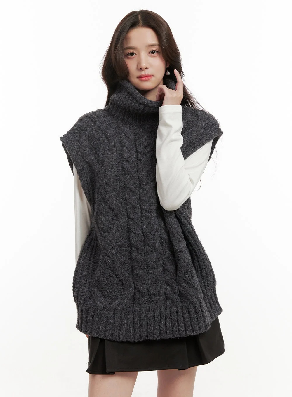 Cable Knit Oversize Turtle Neck Vest ON429 - Image 9