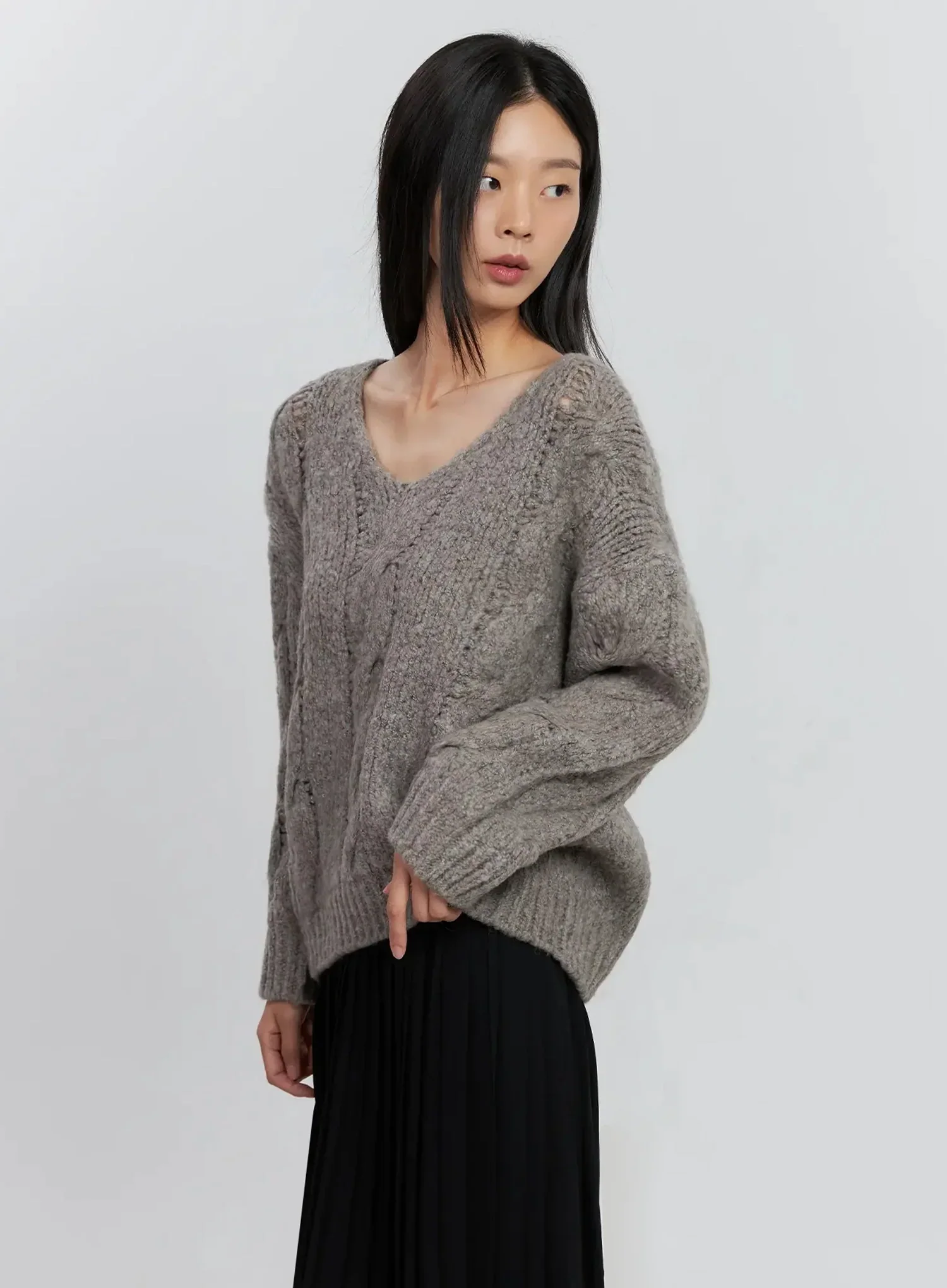 Cable-Knit V-Neck Sweater IS516 - Image 11