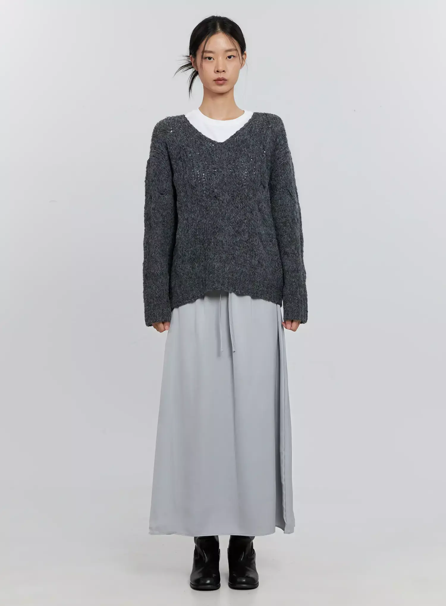 Cable-Knit V-Neck Sweater IS516 - Image 24