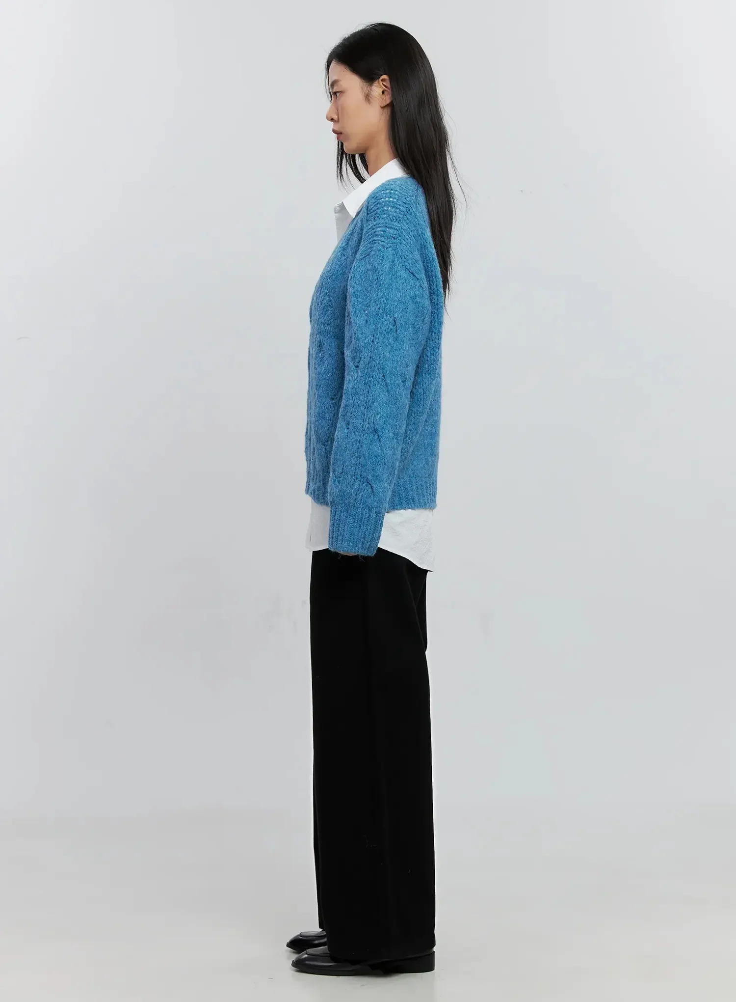 Cable-Knit V-Neck Sweater IS516 - Image 7