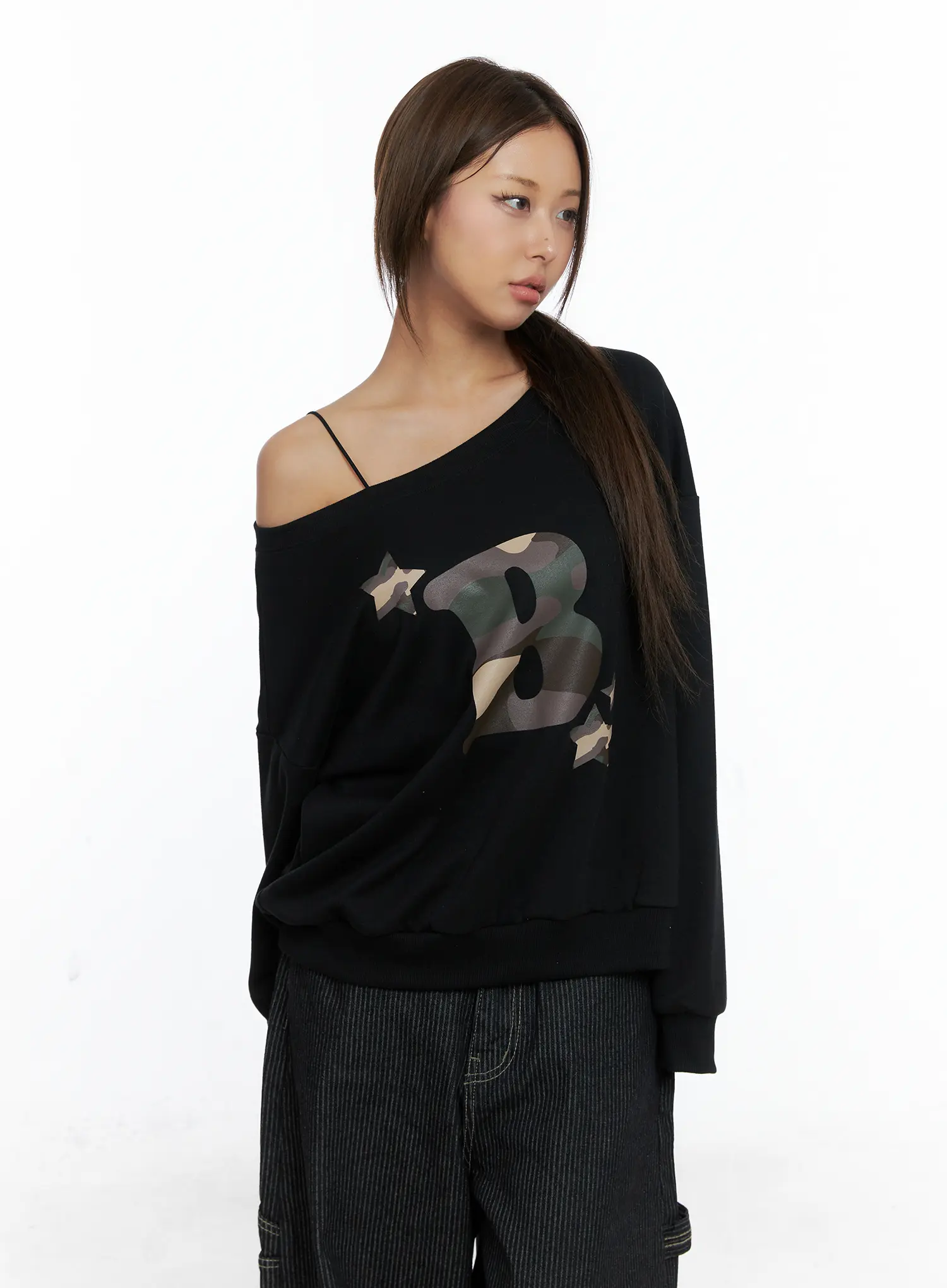 Camo Logo Off-Shoulder Sweatshirt CS505 - Image 11
