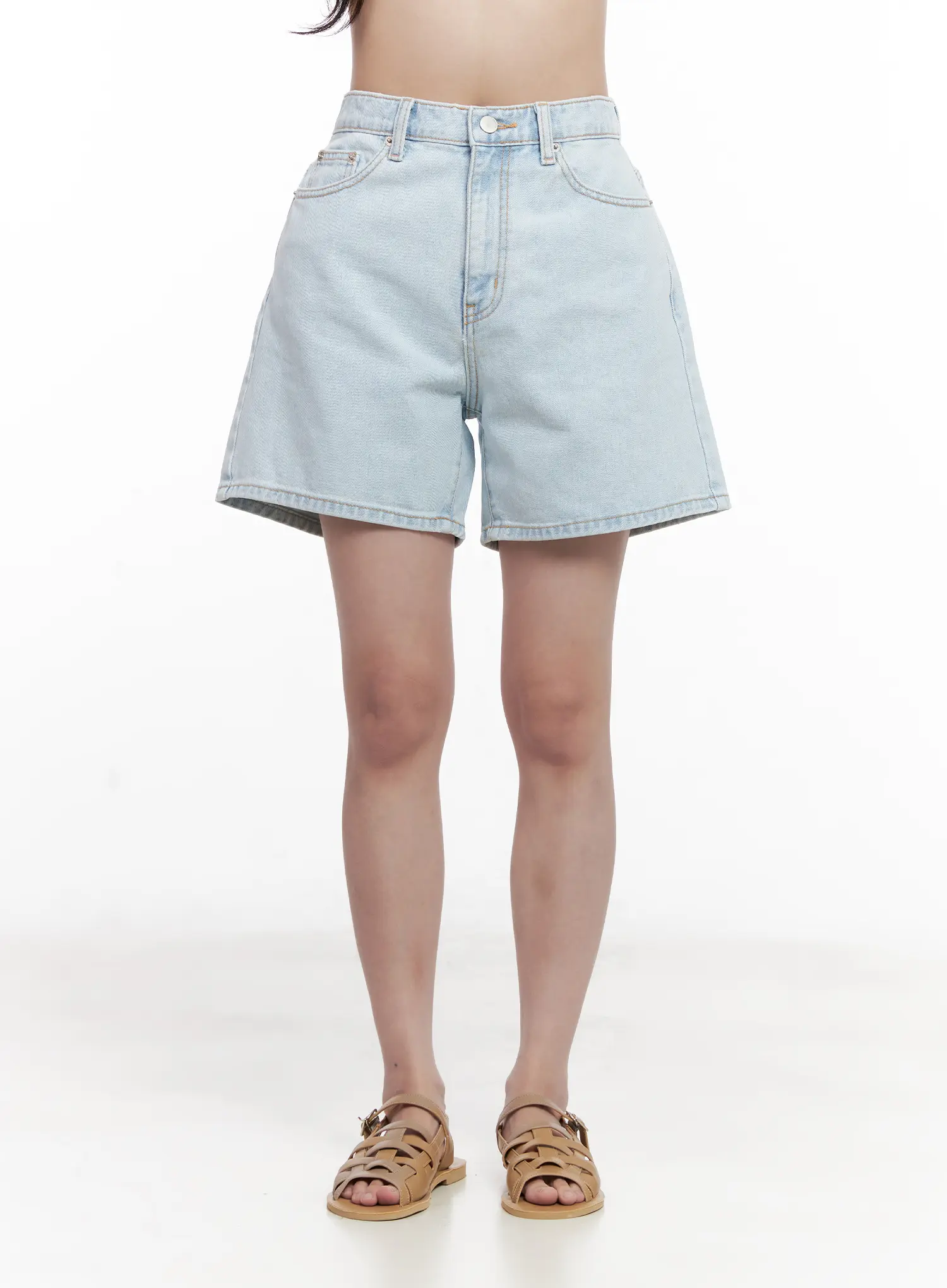 Casual Light-Wash Denim Shorts CL516 - Image 2