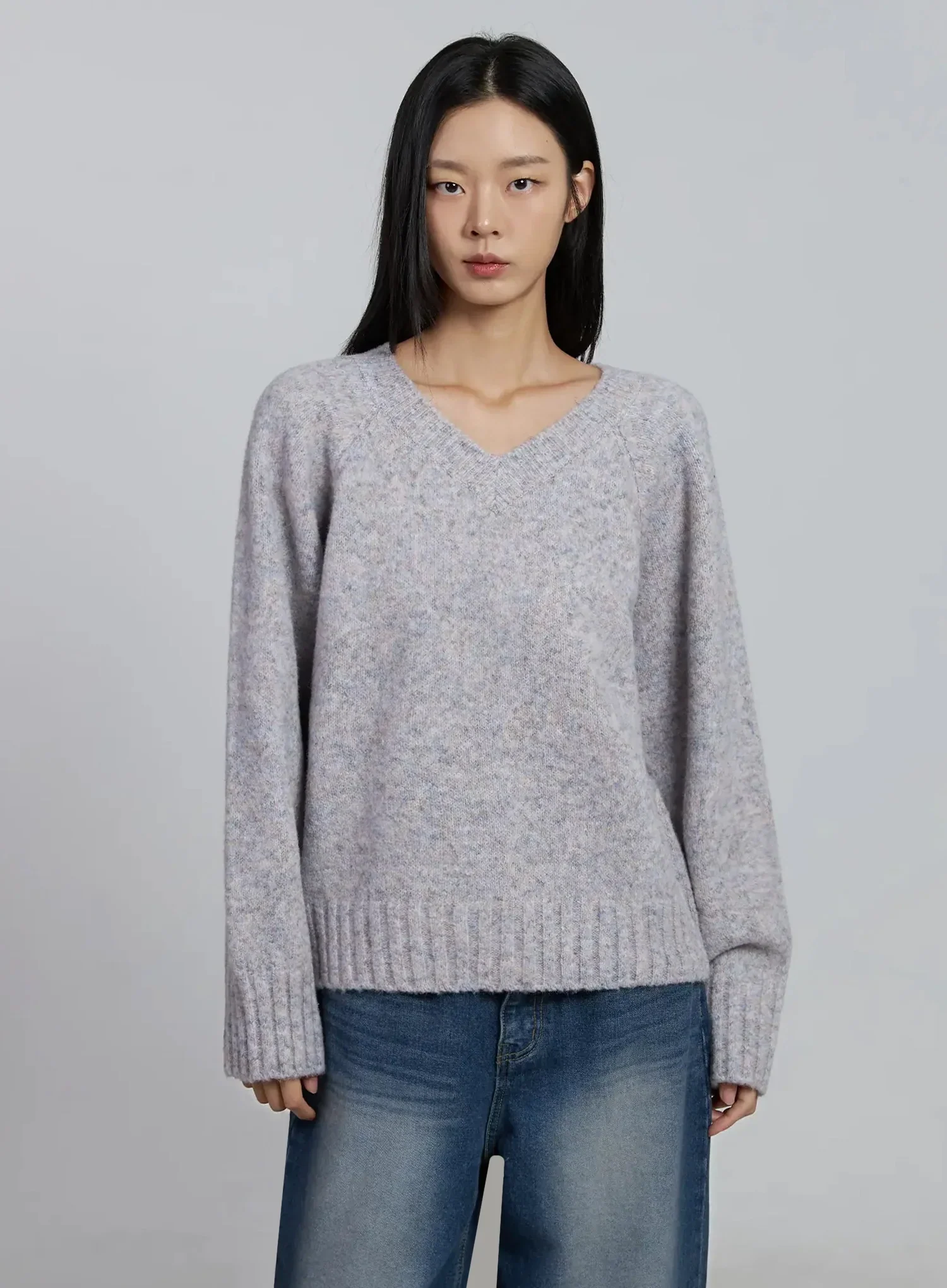 Casual Loose-Fit V-Neck Sweater IM520 - Image 15