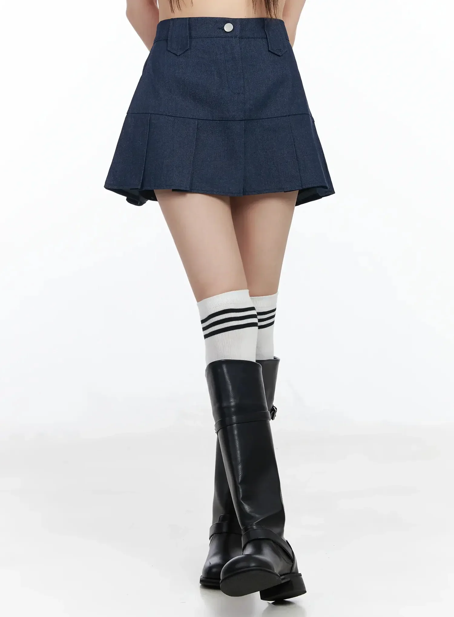 Casual Pleated Mini Skirt IM523 - Image 4