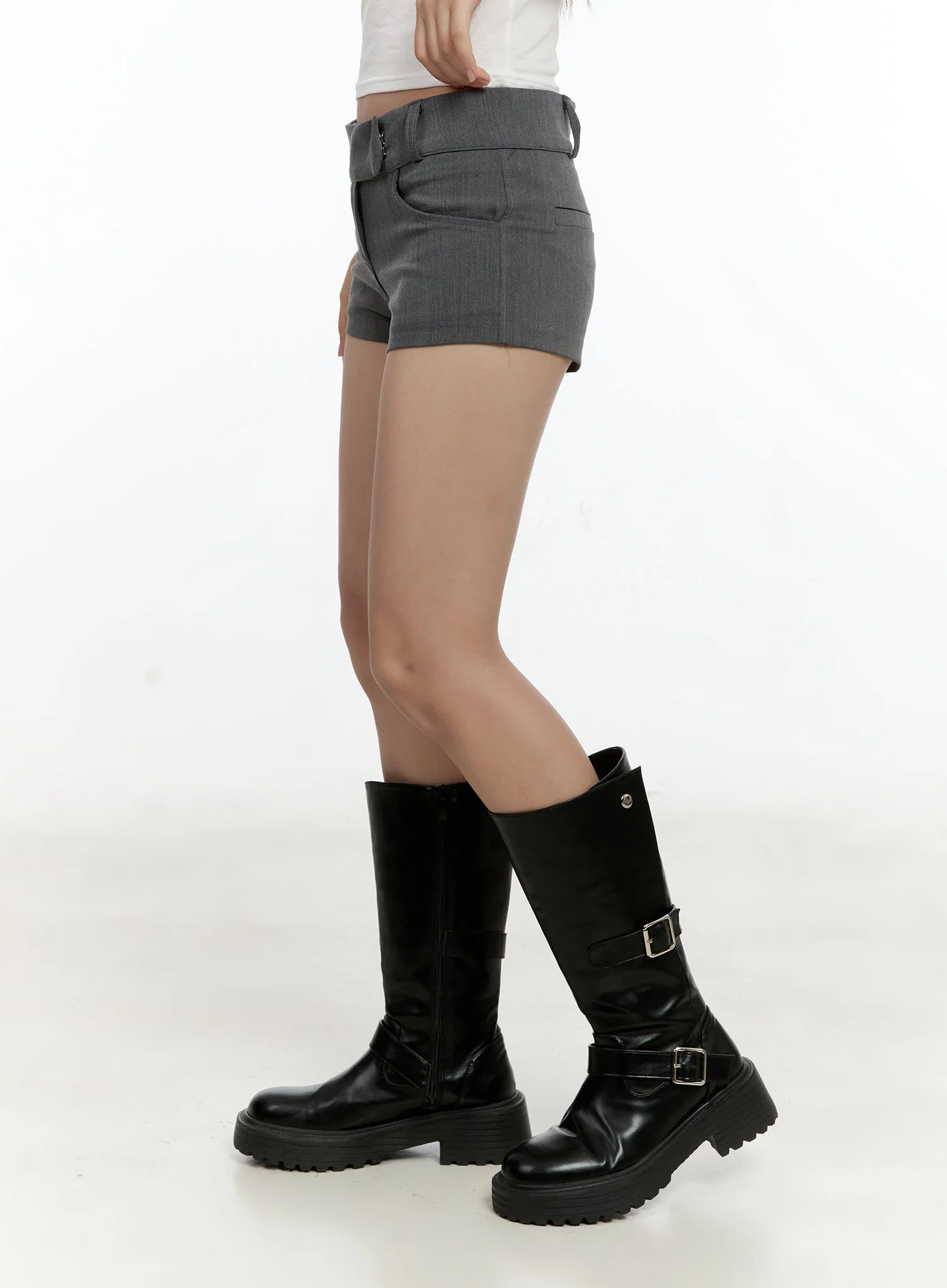 Chic Low-Rise Shorts CG501 - Image 5