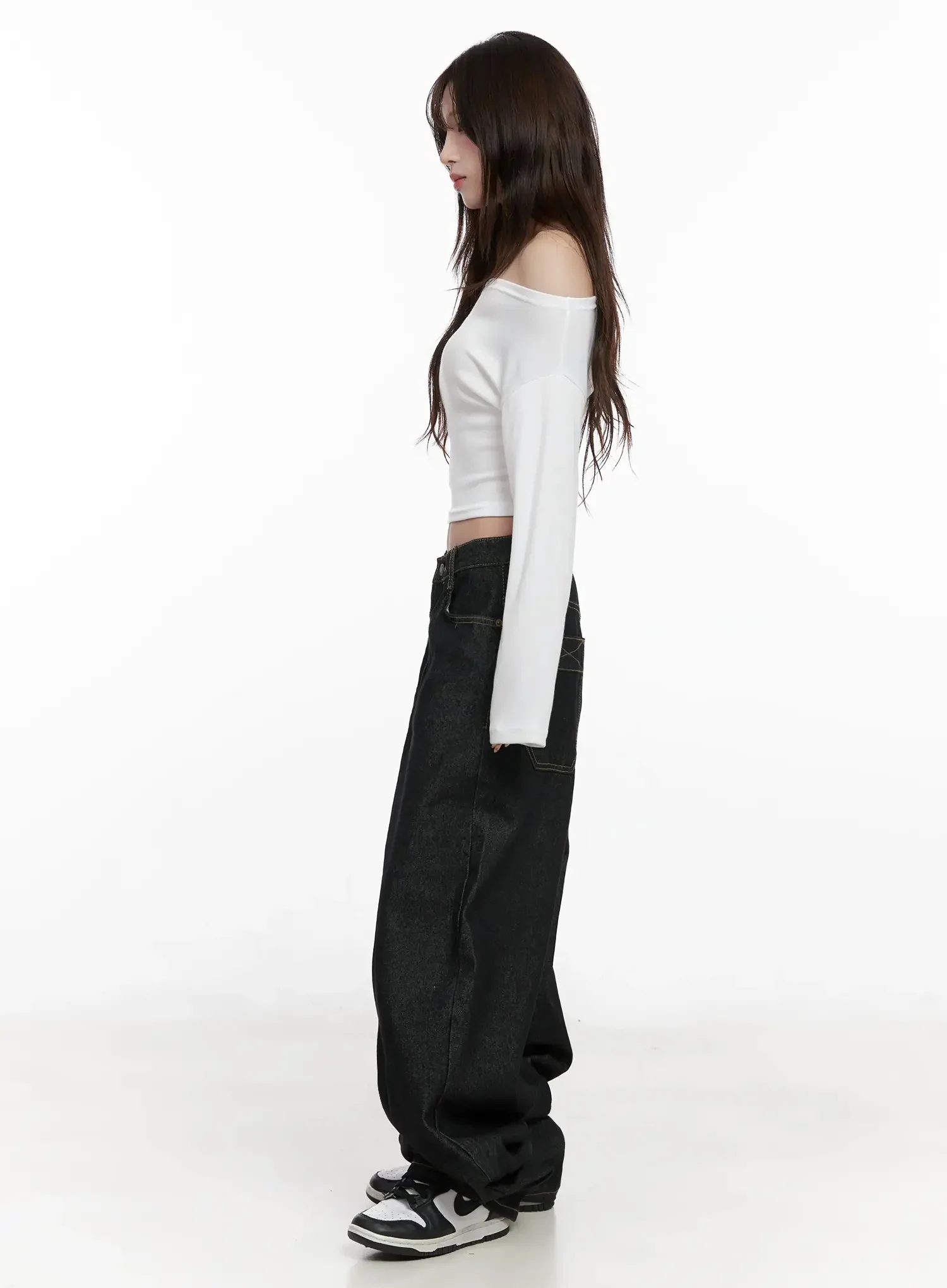 Chic Off-Shoulder Cropped Tee IN514 - Image 10