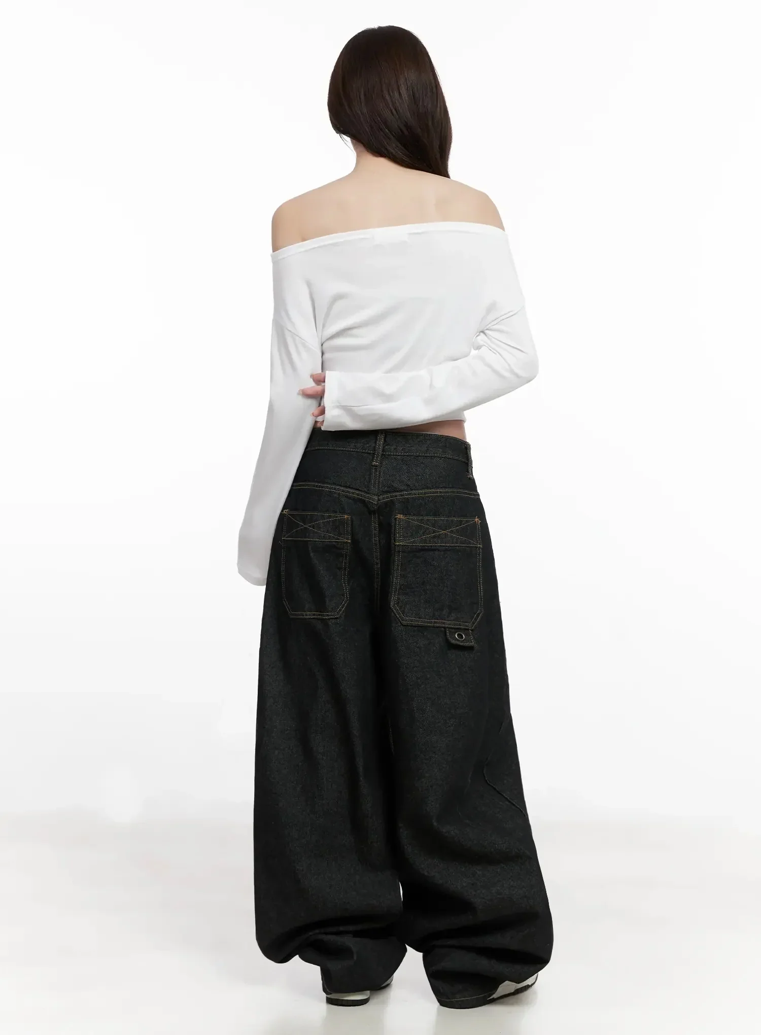 Chic Off-Shoulder Cropped Tee IN514 - Image 11