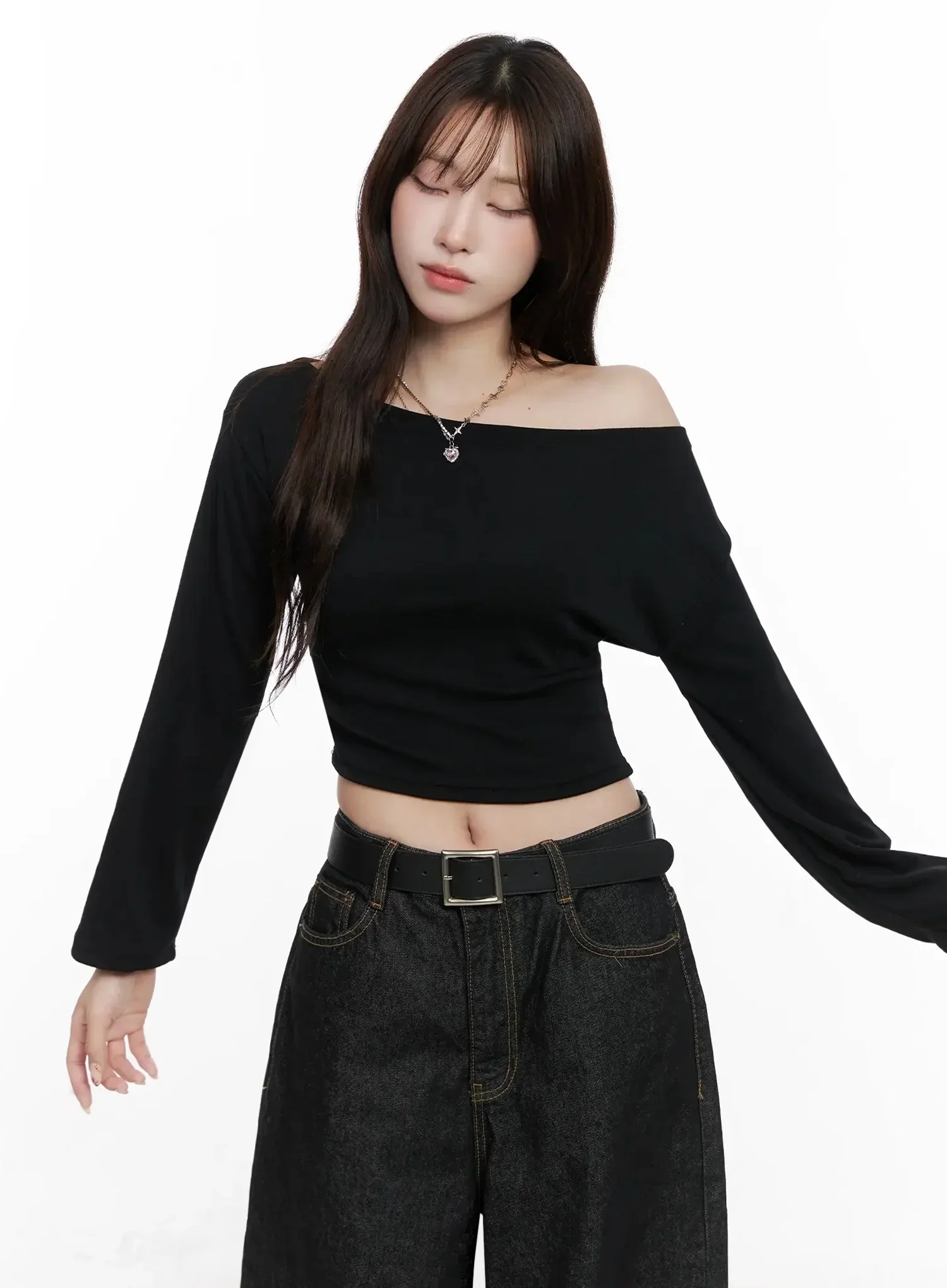 Chic Off-Shoulder Cropped Tee IN514 - Image 2