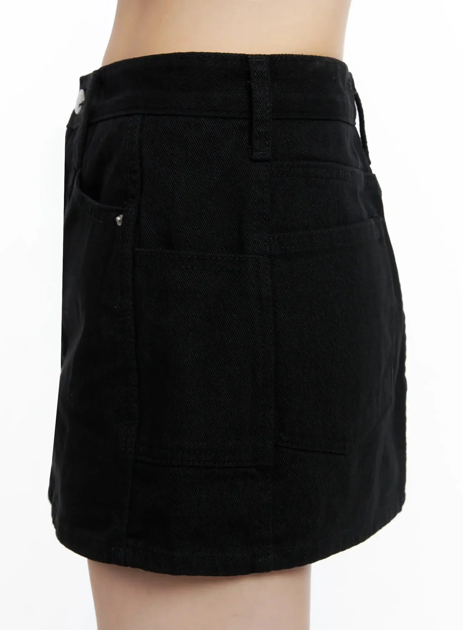 Classic Black Mini Skirt IL531 - Image 3