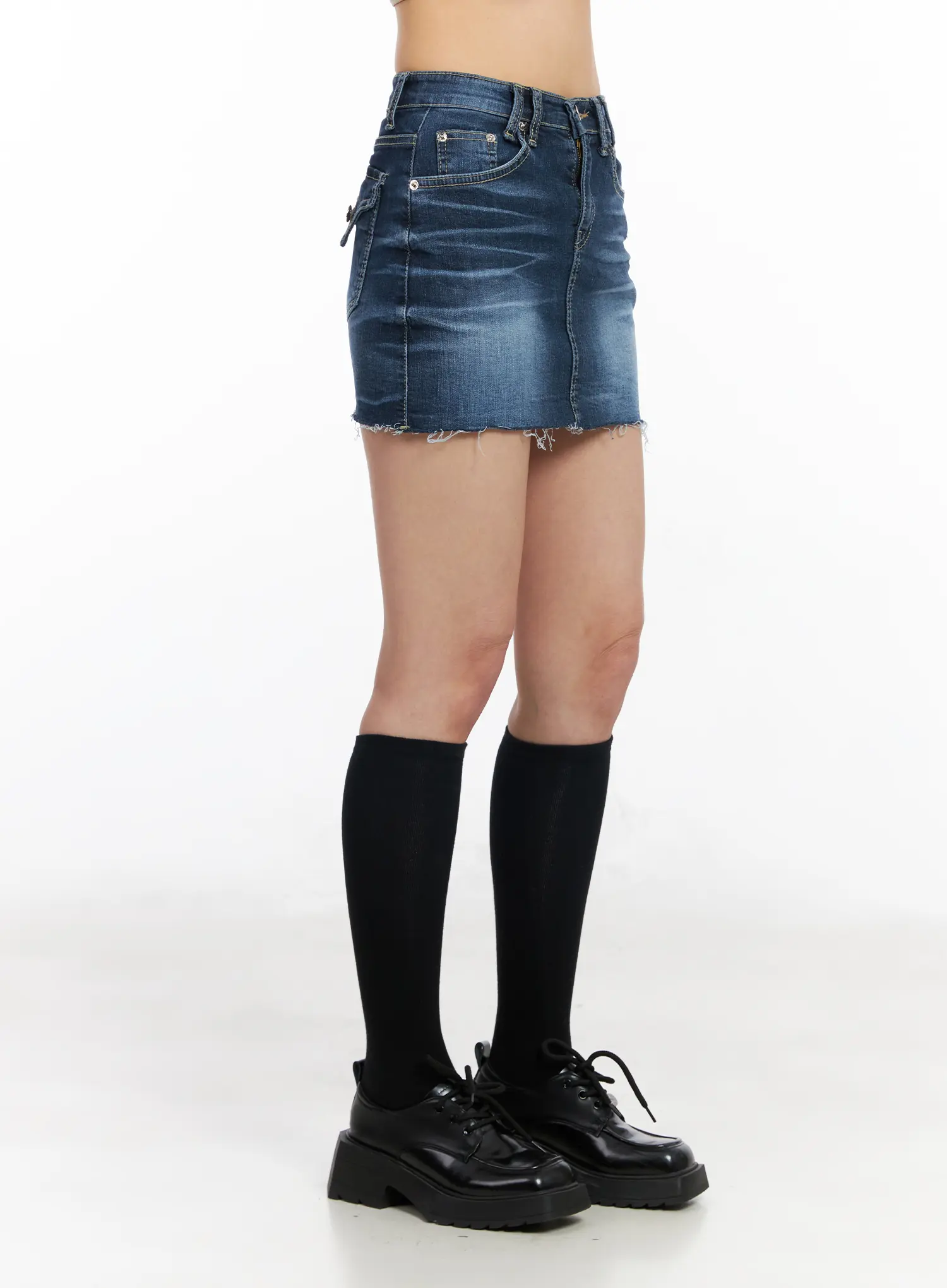 Classic Frayed Hem Denim Mini Skirt CM516 - Image 10