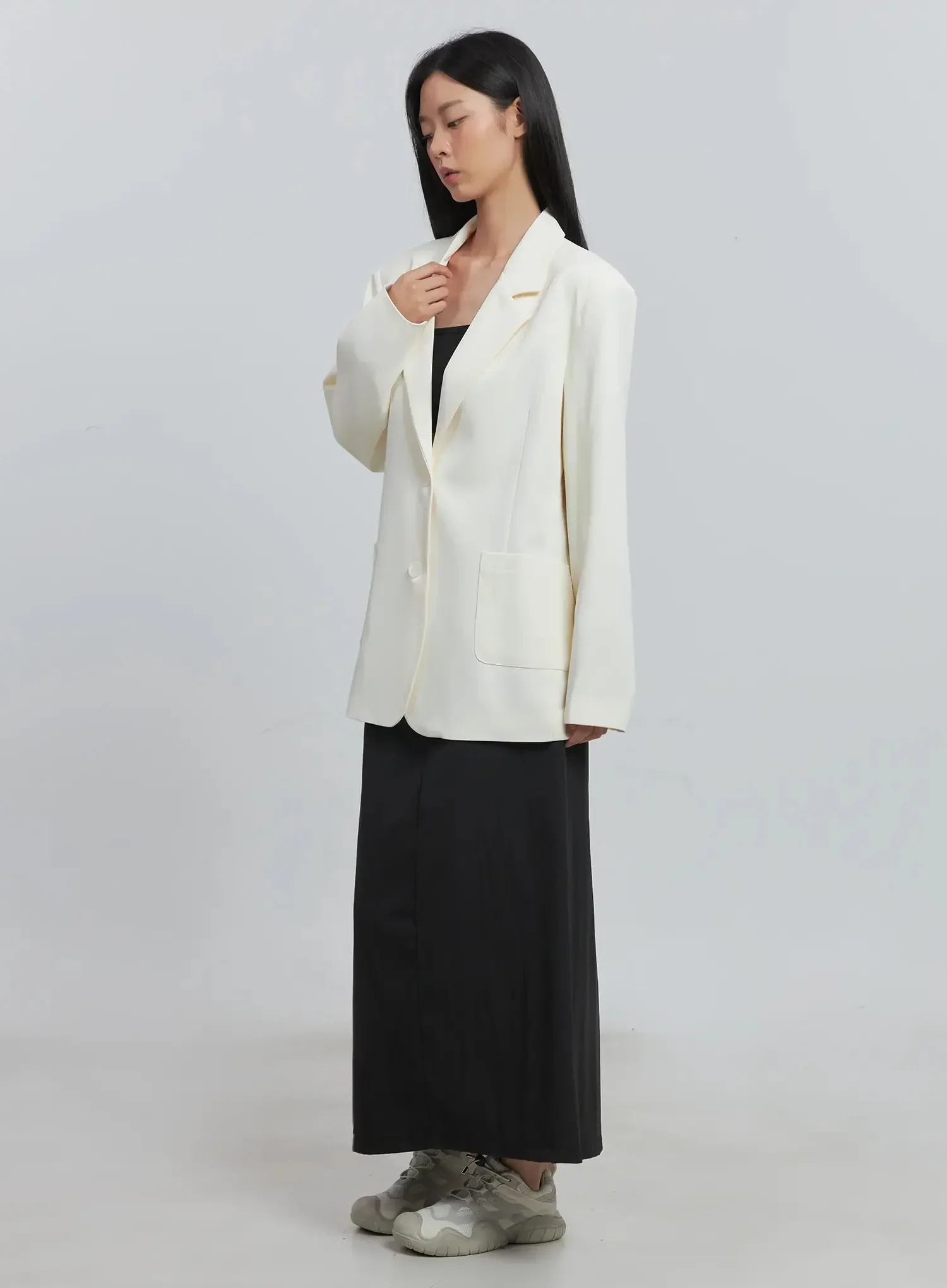 Classic Oversized Blazer (Light beige) IU512 - Image 14