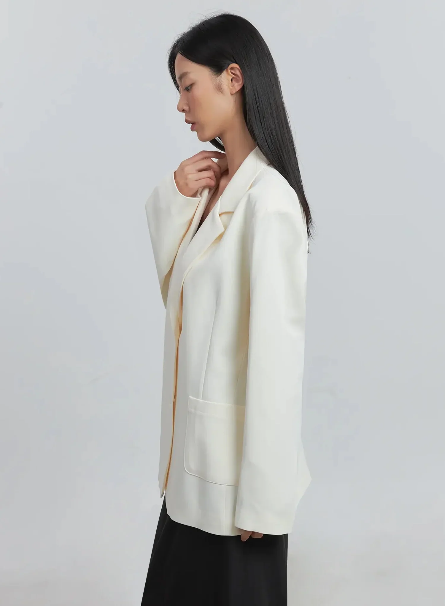 Classic Oversized Blazer (Light beige) IU512 - Image 3