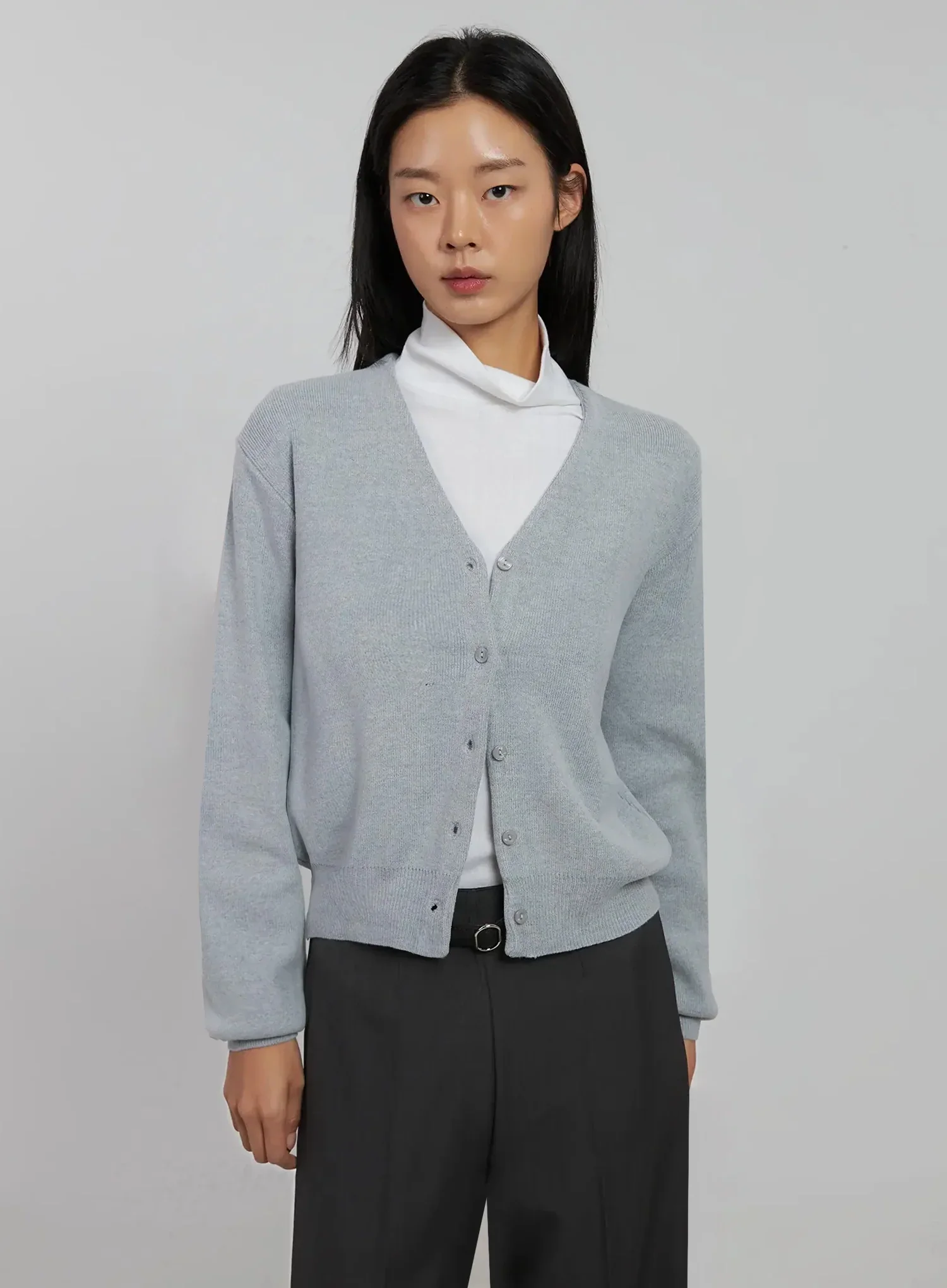 Classic V-Neck Cardigan IJ508