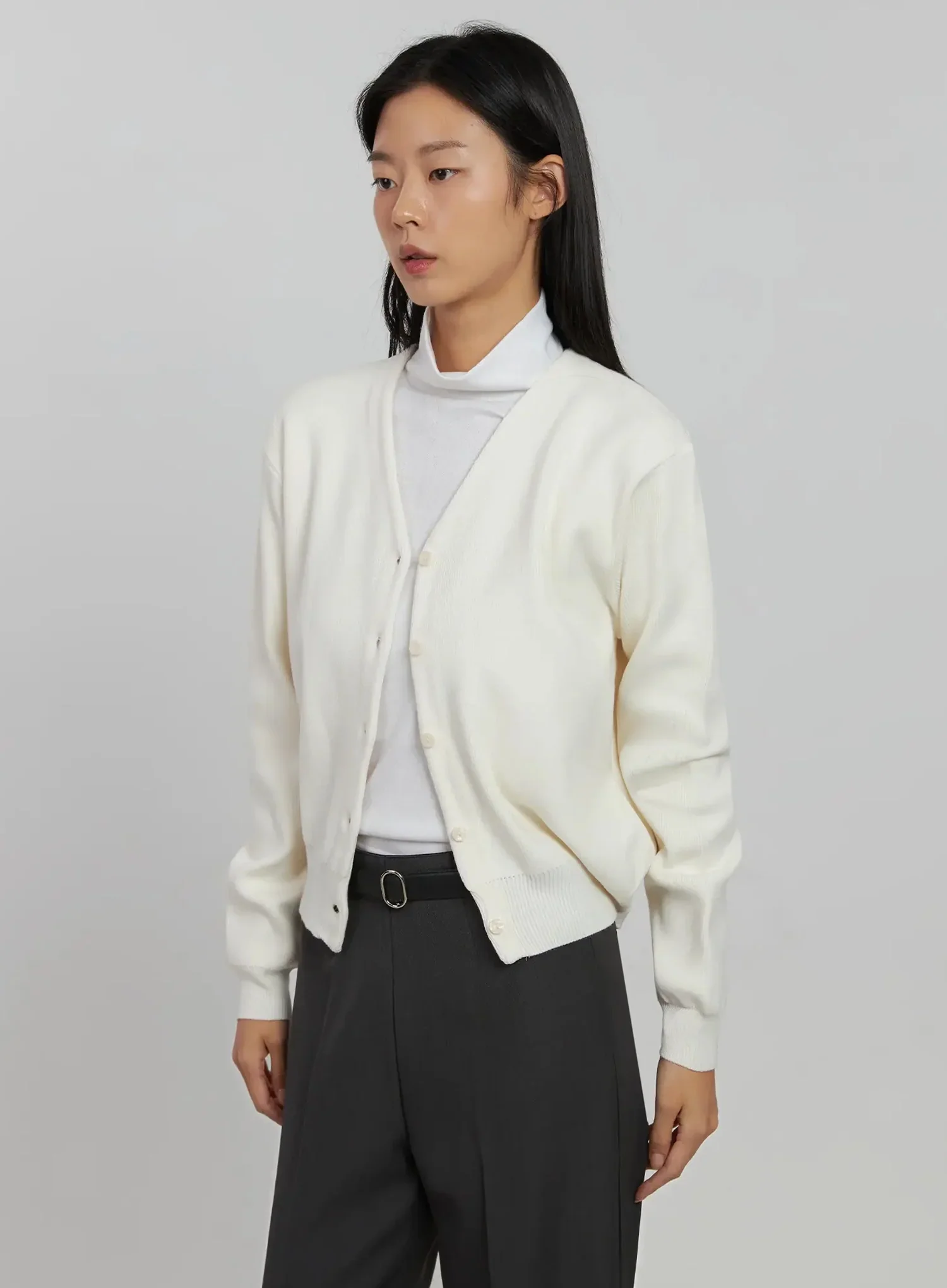 Classic V-Neck Cardigan IJ508 - Image 10