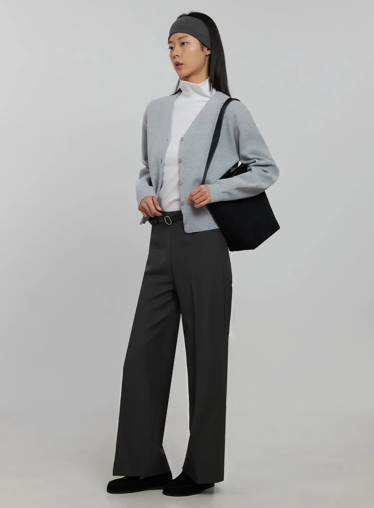 Classic V-Neck Cardigan IJ508 - Image 2