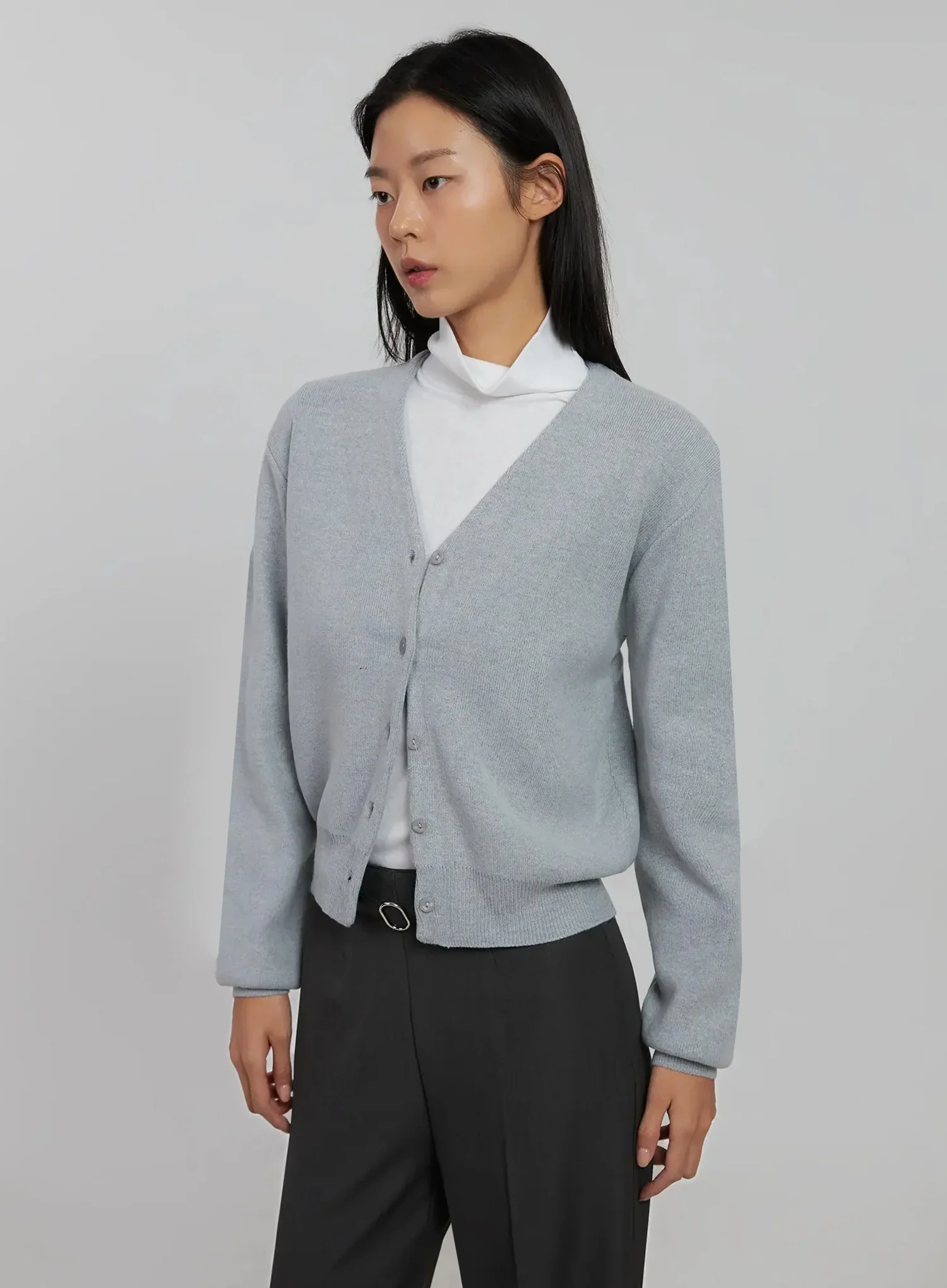 Classic V-Neck Cardigan IJ508 - Image 5