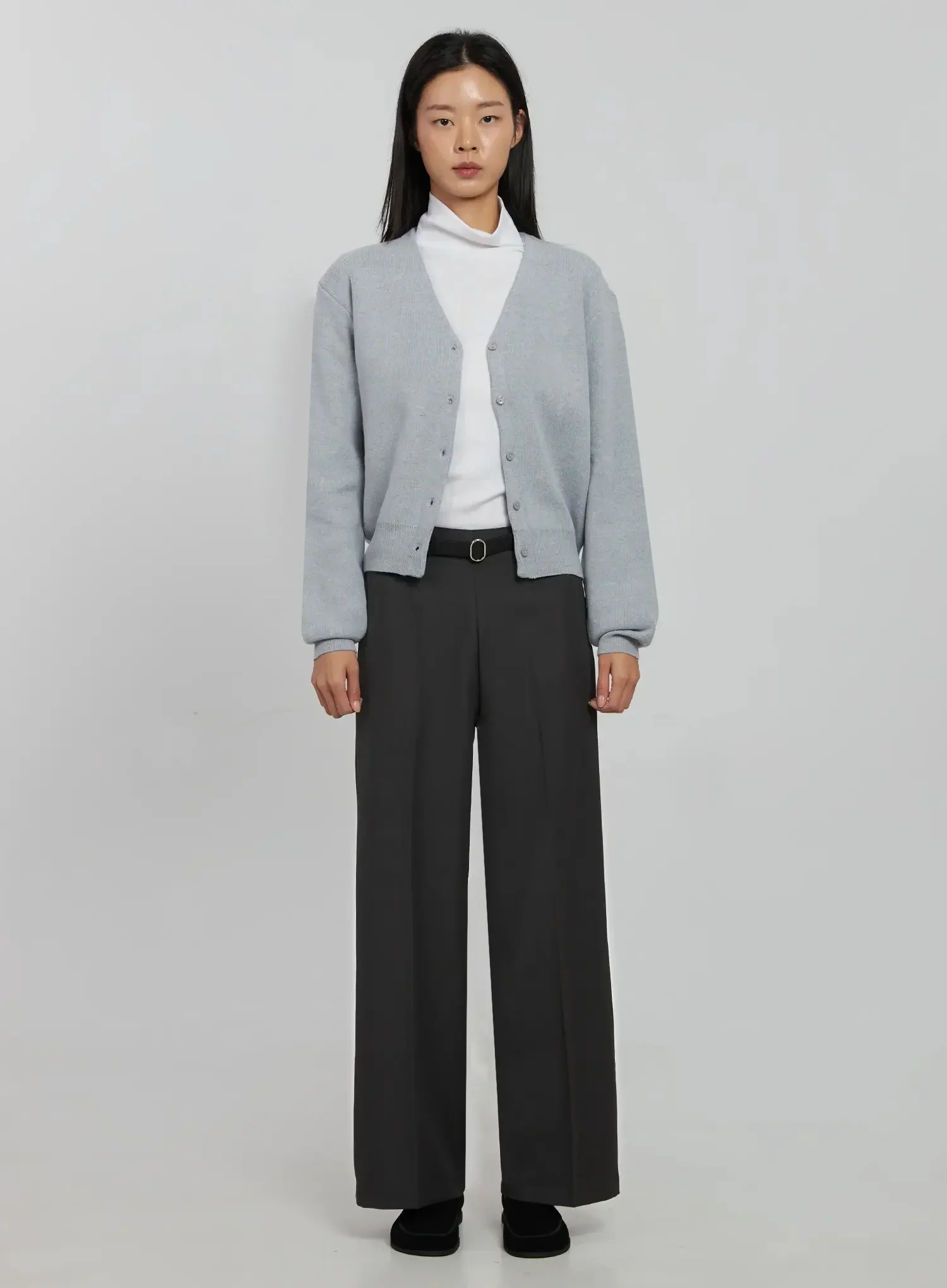 Classic V-Neck Cardigan IJ508 - Image 6