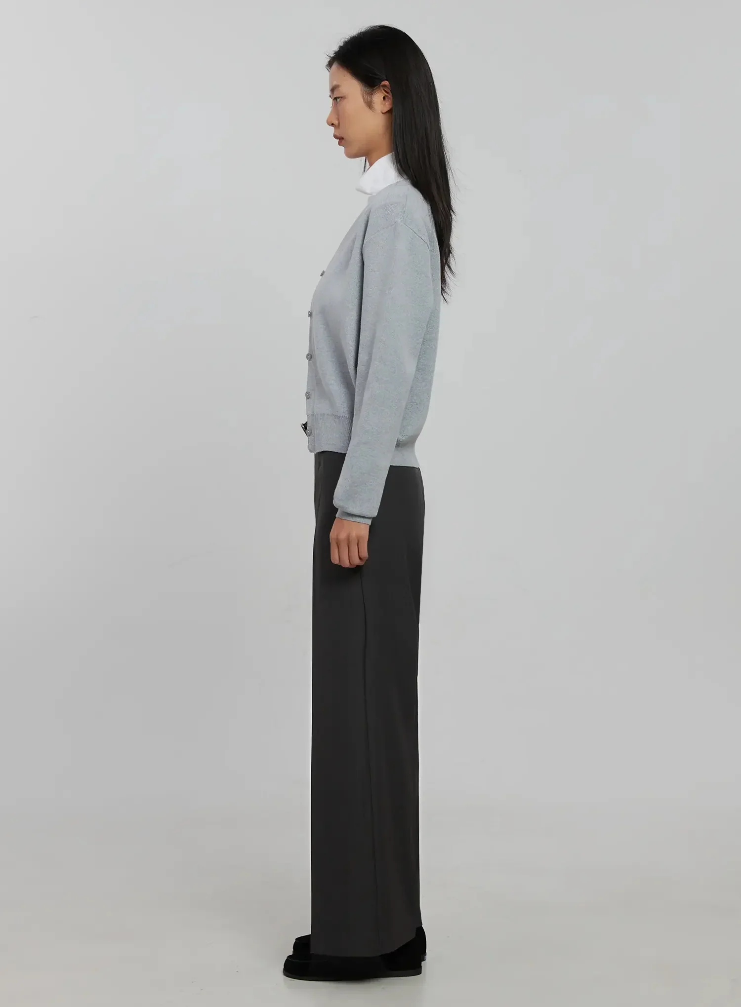 Classic V-Neck Cardigan IJ508 - Image 8