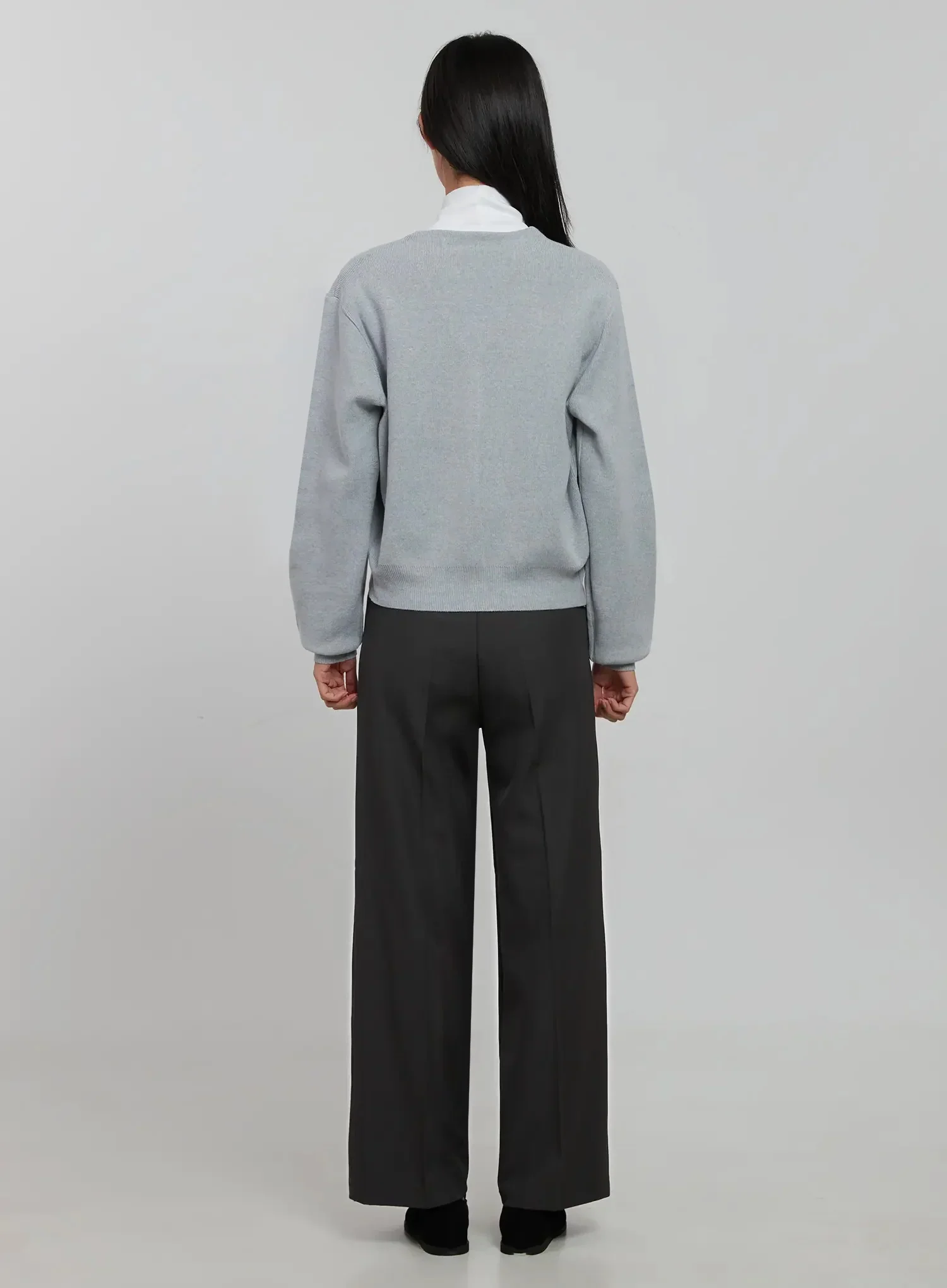 Classic V-Neck Cardigan IJ508 - Image 9