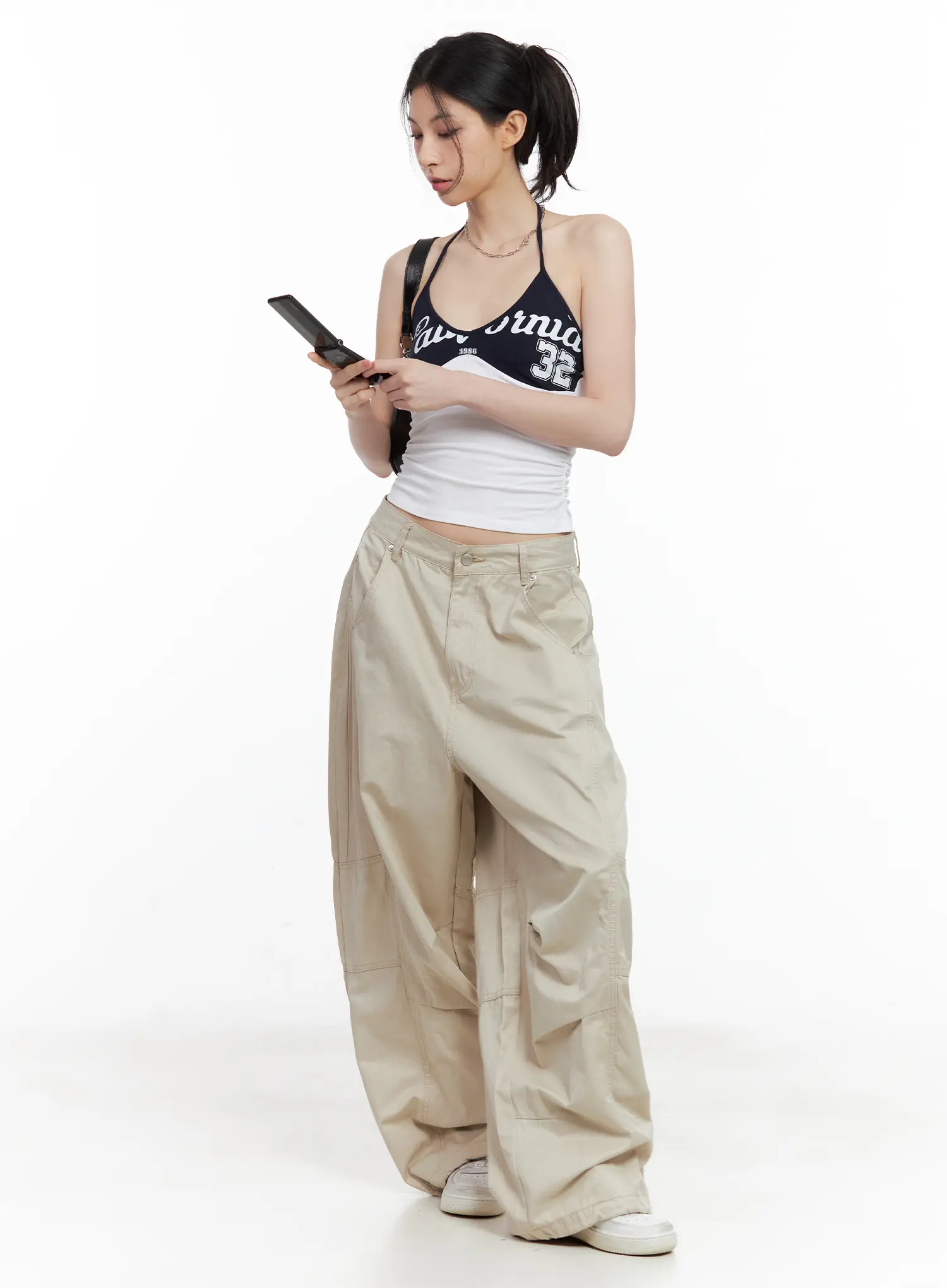 Contrast Graphic Halter Top CU530 - Image 3
