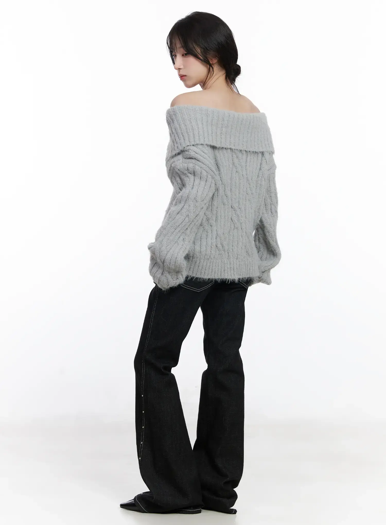 Cozy Off-Shoulder Cable Knit Sweater CJ526 - Image 4