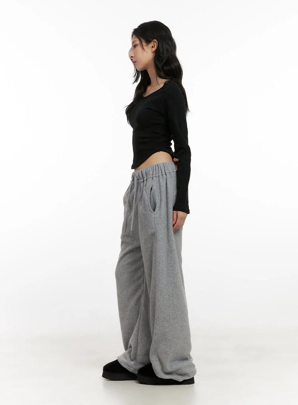 Cozy Wide-Fit Sweatpants CN416 - Image 4