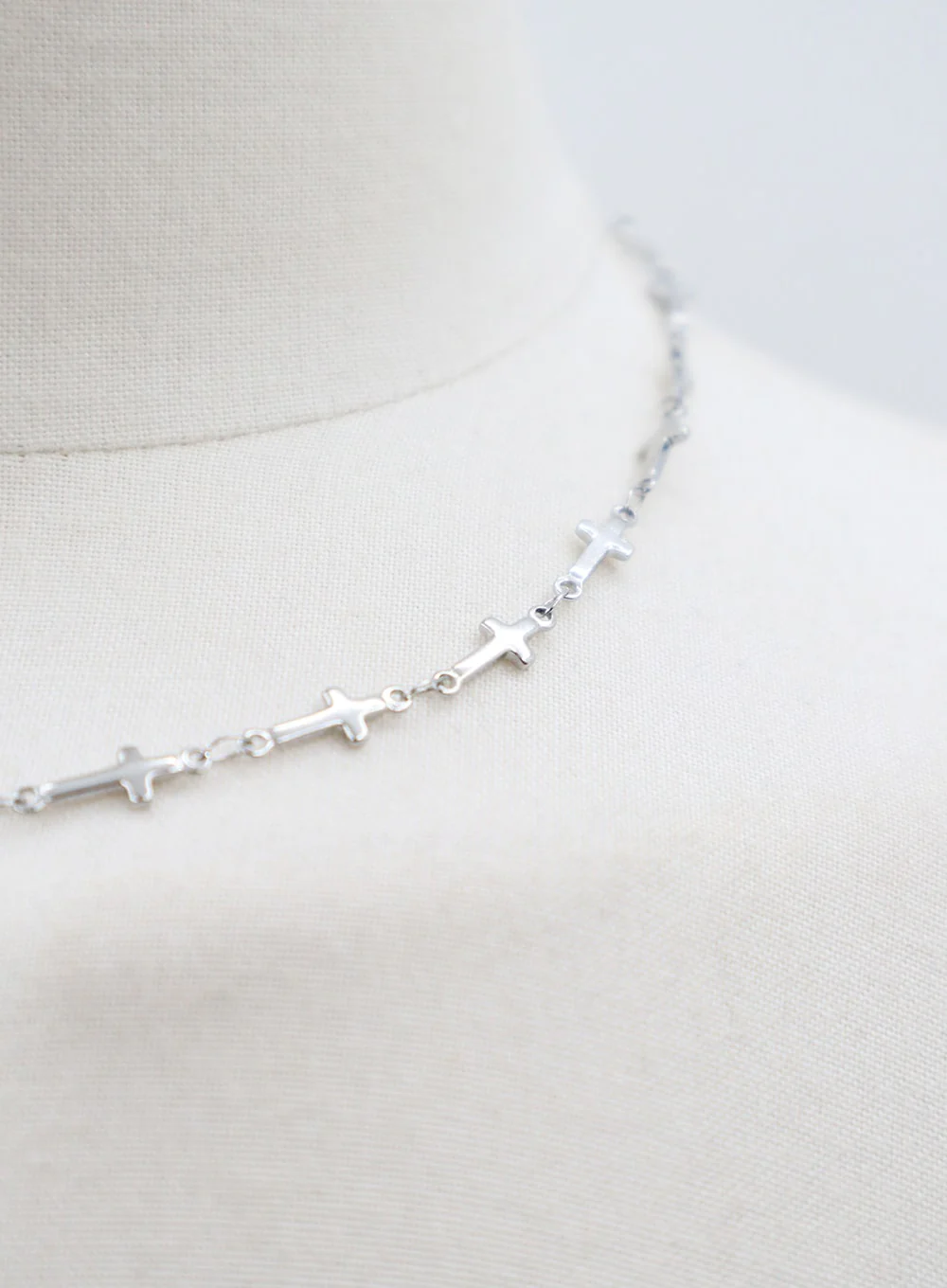 Cross Choker Necklace BM317 - Image 9