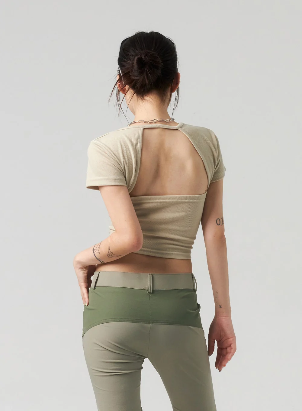 Cut Out Back Tee CL317 - Image 6