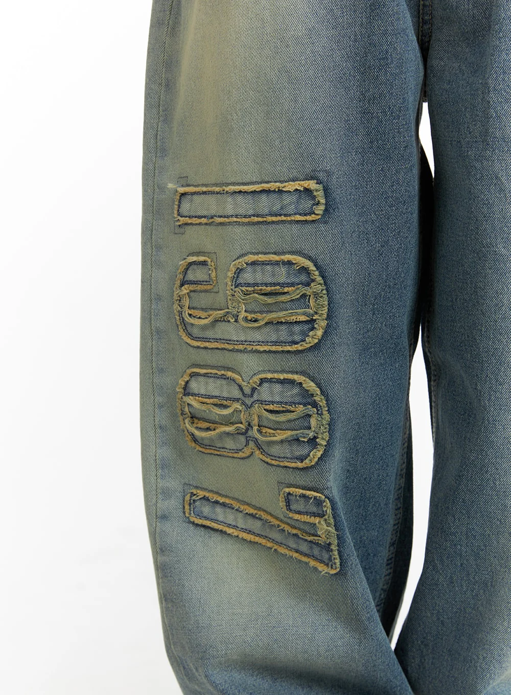 Distressed Baggy Straight Jeans CM413 - Image 5