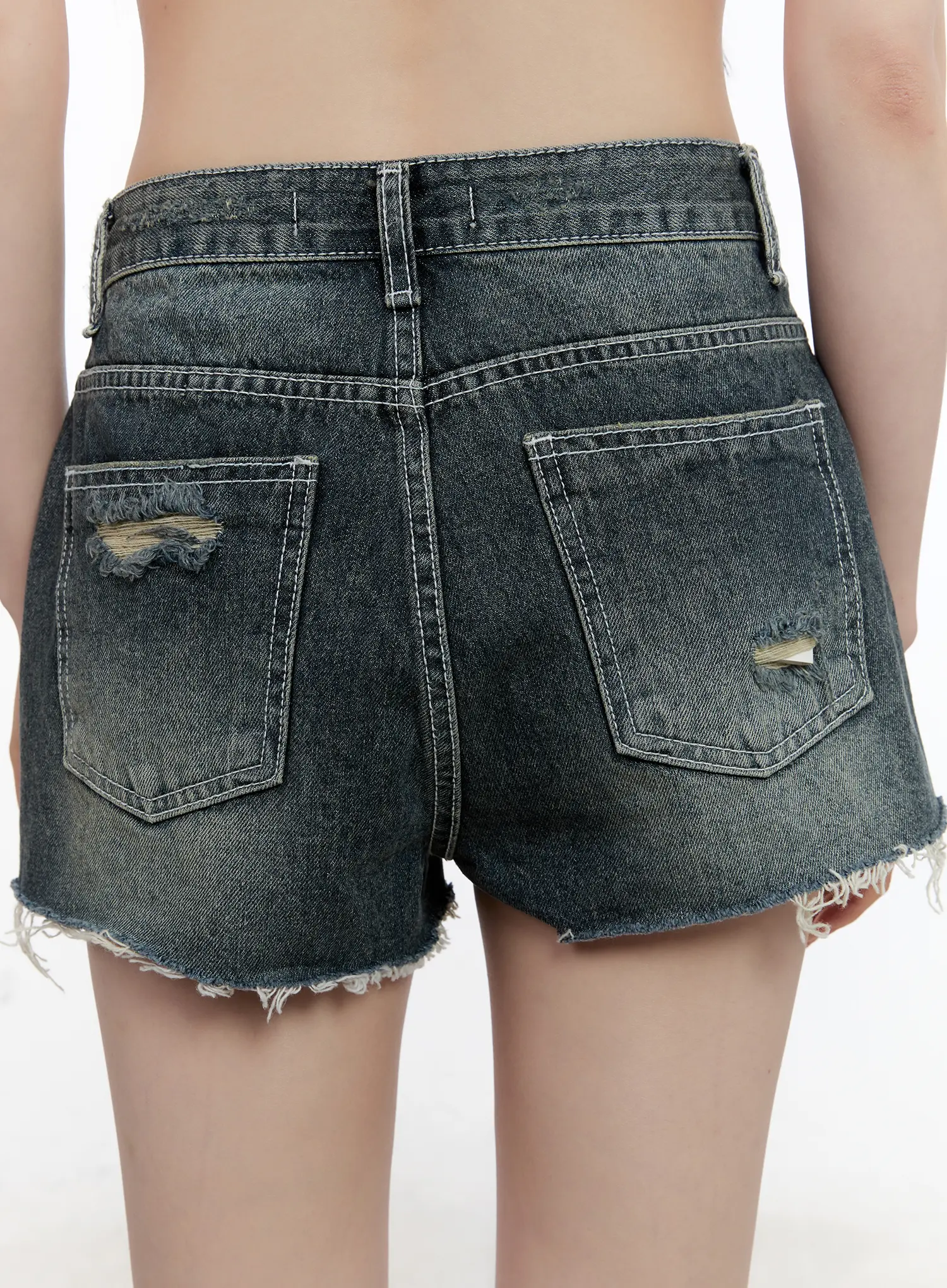 Distressed Vintage-Wash Denim Shorts CL507 - Image 6