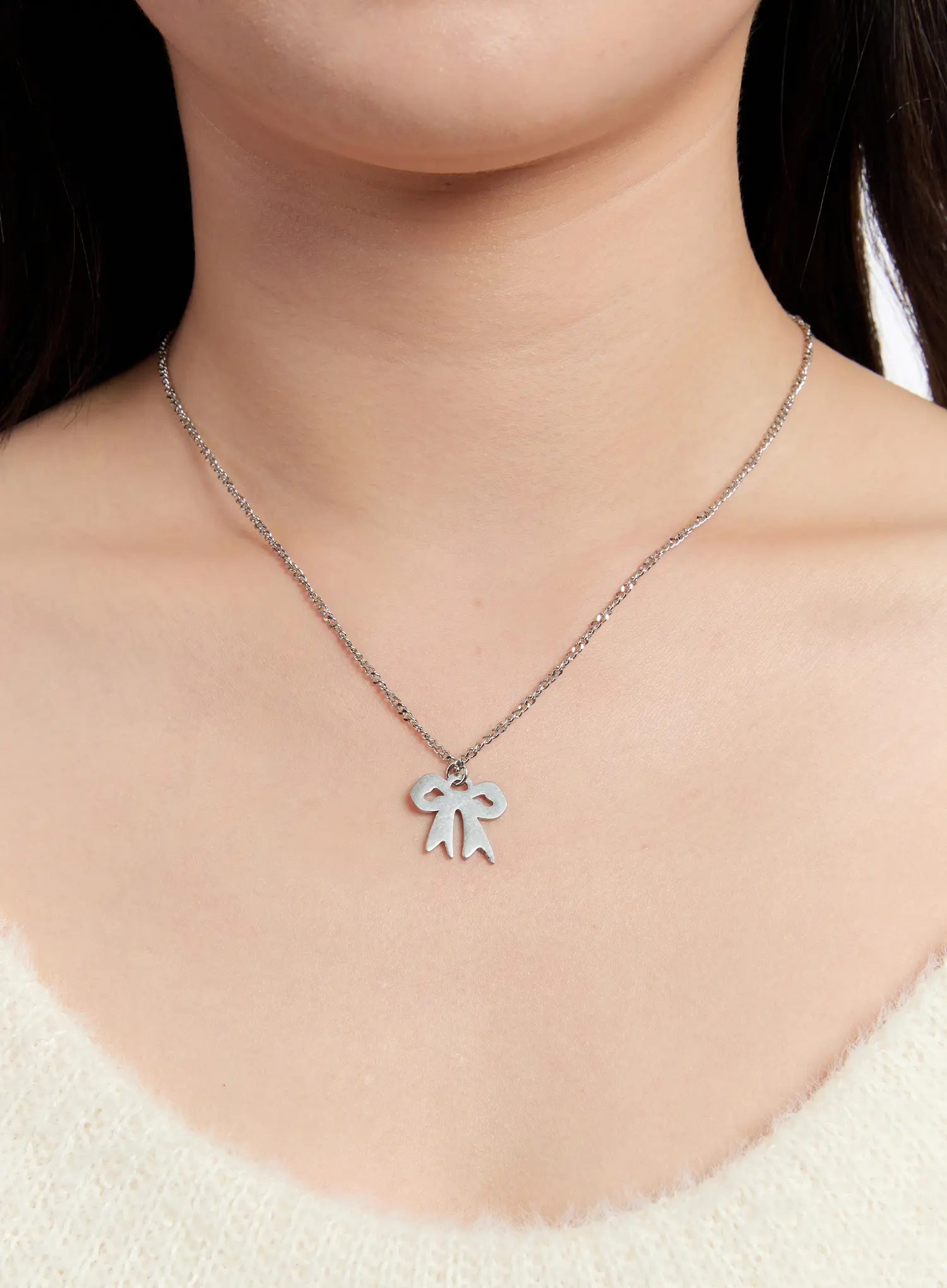 Elegant Bow Pendant Necklace IN528 - Image 3